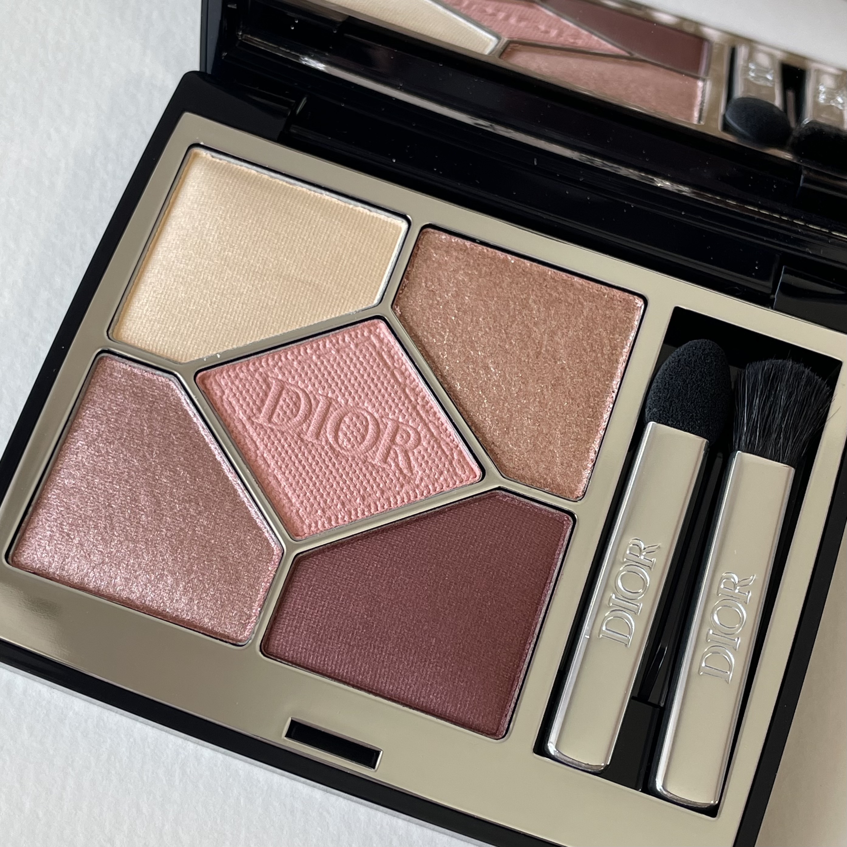 ディオールショウ サンク クルール/Dior/アイシャドウを使ったクチコミ（3枚目）