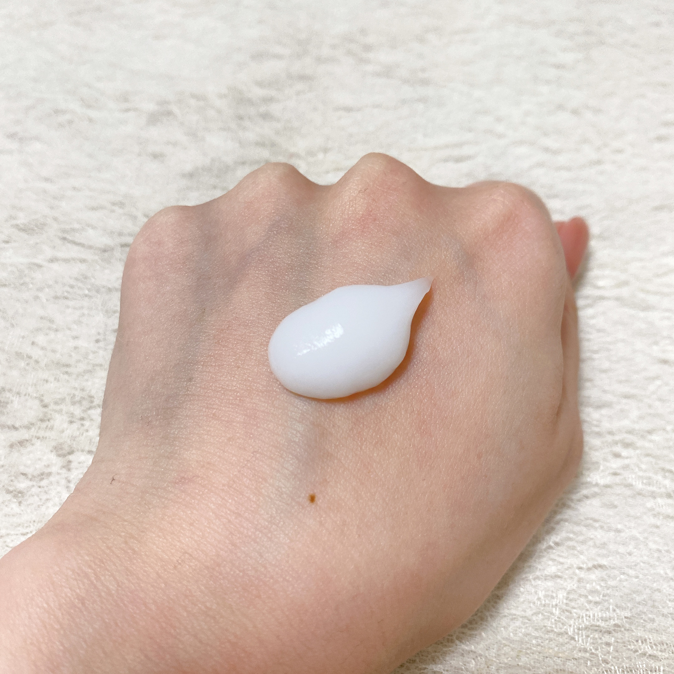 エッセンスインヘアマスク/オルビス/ヘアマスク・ヘアパックを使ったクチコミ（2枚目）