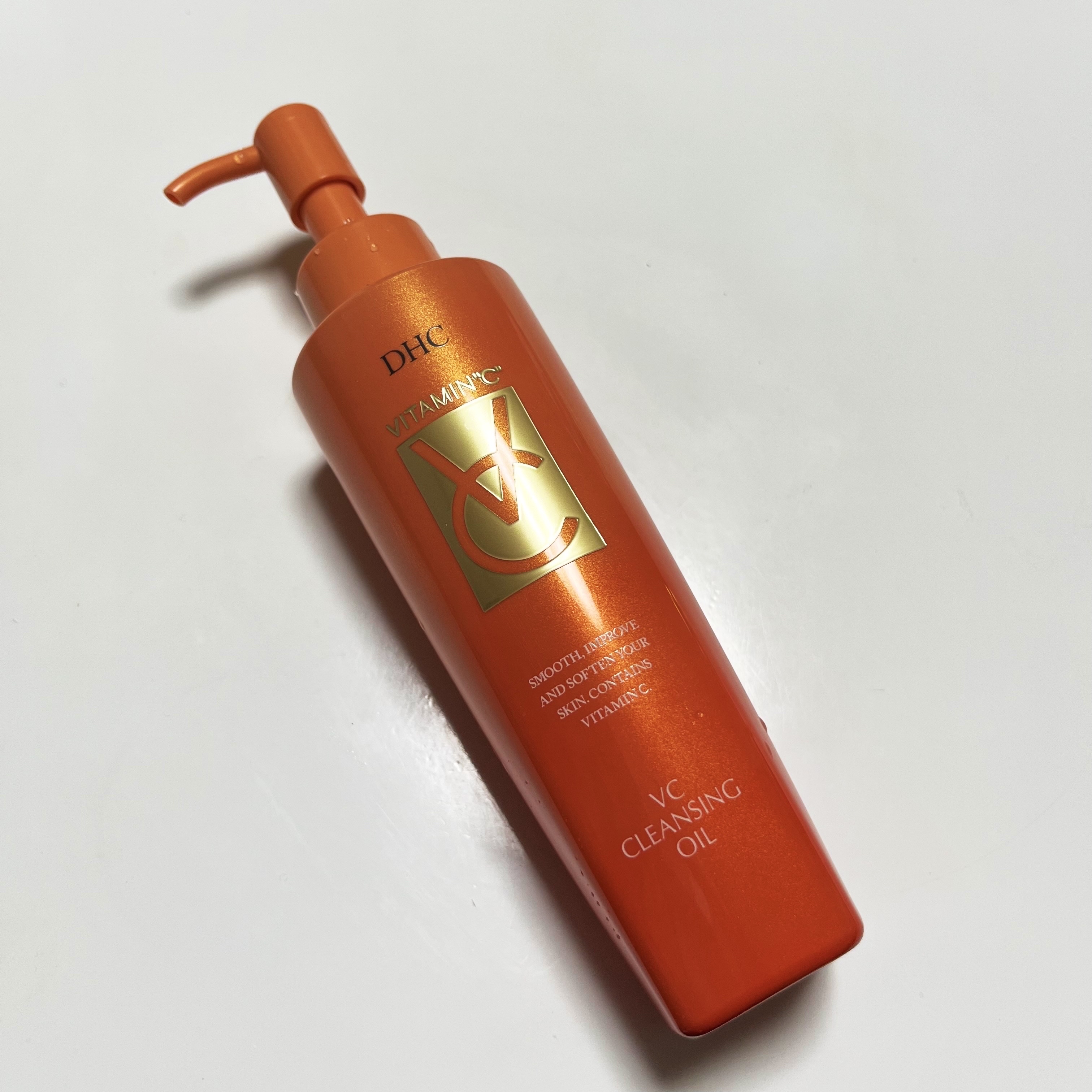 DHC VC クレンジングオイルのクチコミ「つっぱらず肌がすべすべに🧡✨
温感は程よく
柑橘系の香り🍊🍋

毛穴の黒ずみ・汚れ・古い角質ま.....」（1枚目）