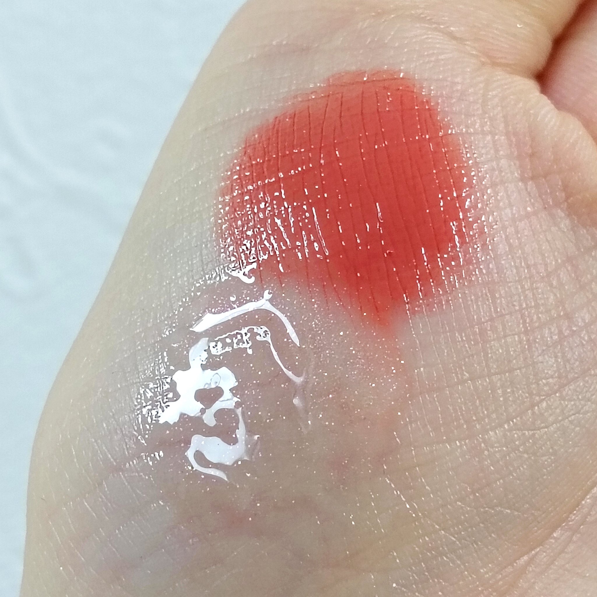 Jelly Wow Hydrating Lip Oil/SHEGLAM/リップグロスを使ったクチコミ（2枚目）