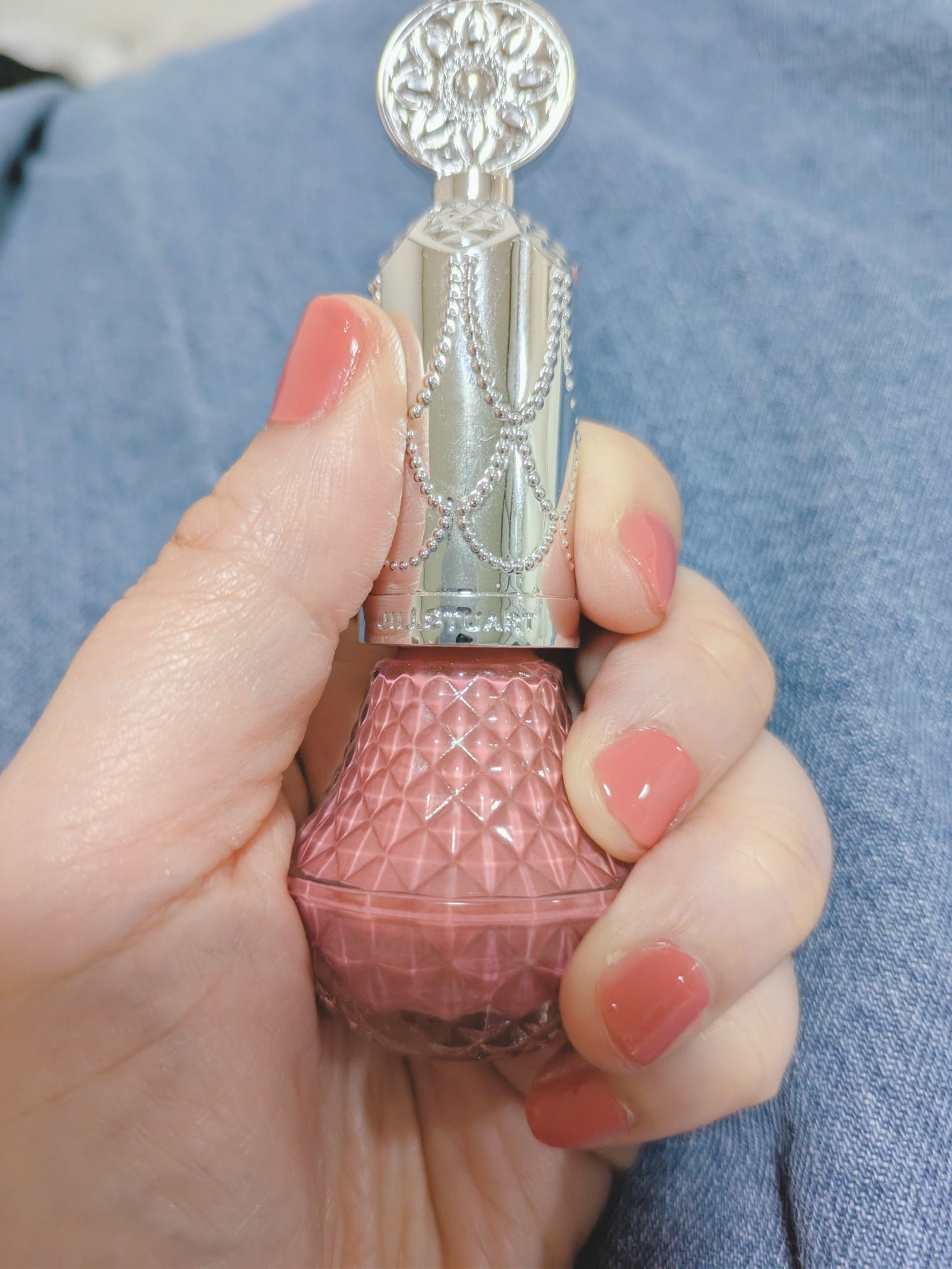 フレグラント ネイルラッカー/JILL STUART/マニキュアを使ったクチコミ(2枚目)