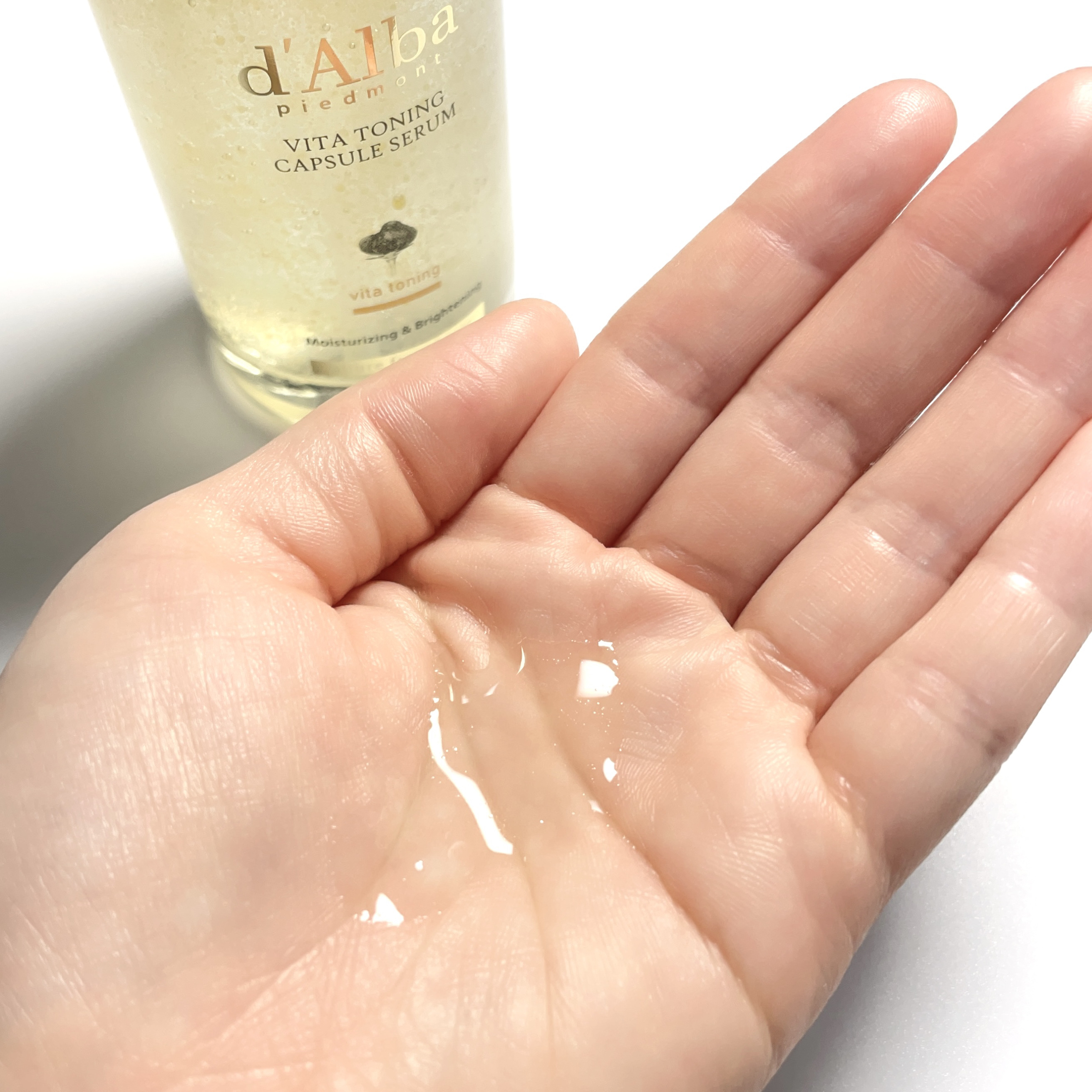 ビタトーニングカプセルセラム 100ml/ダルバ/美容液を使ったクチコミ（2枚目）