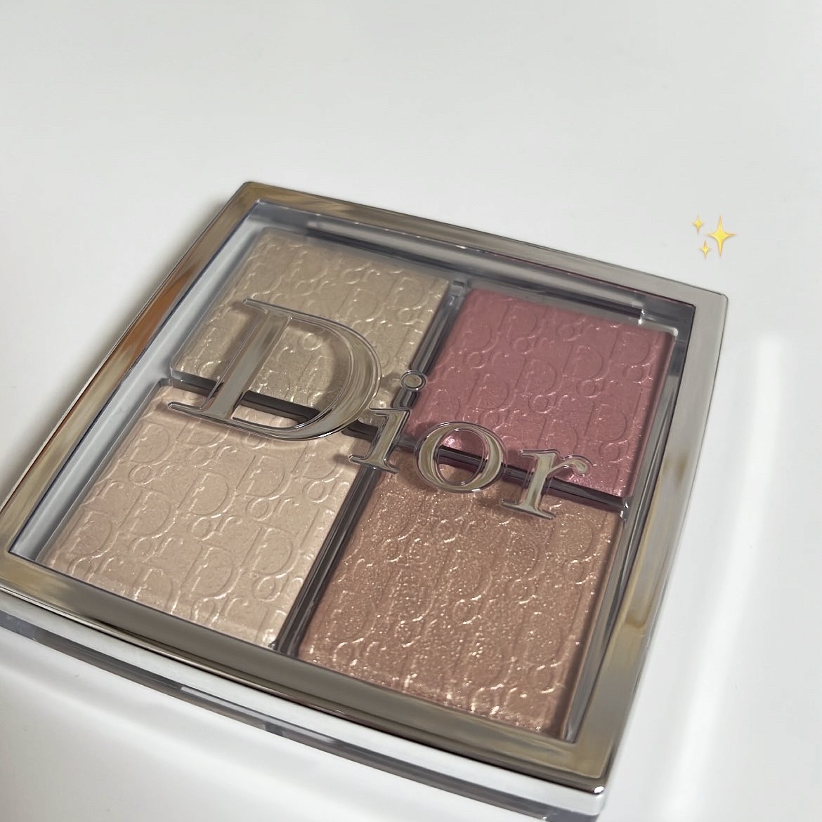 ディオール バックステージ フェイス グロウ パレット/Dior/ハイライトを使ったクチコミ（1枚目）