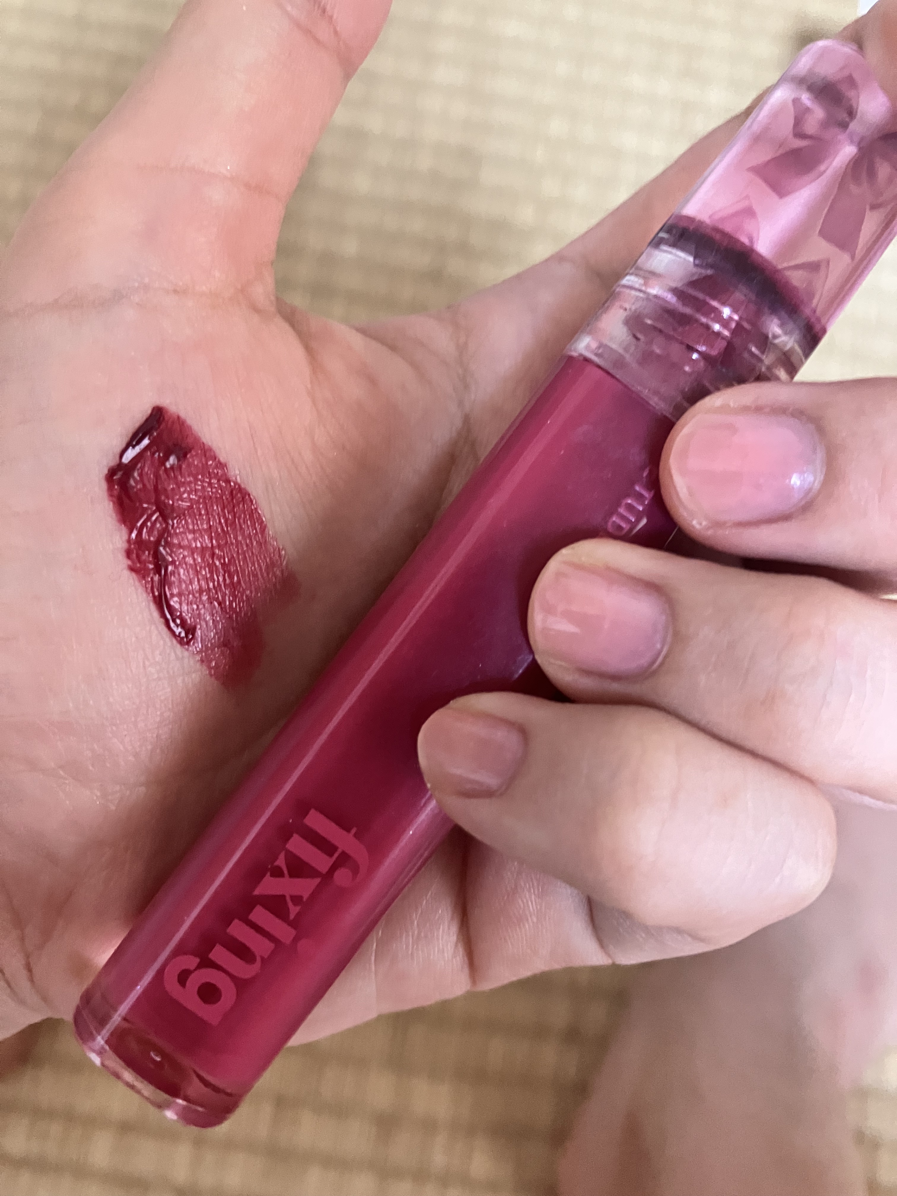 グロウ フィクシングティント レッドサングリア/ETUDE/リップティントを使ったクチコミ（1枚目）