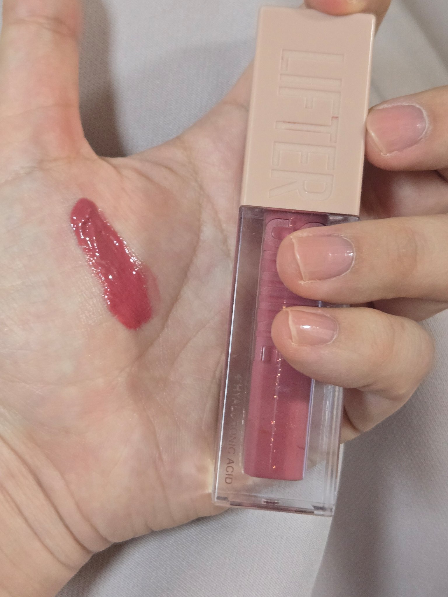 リフターシャイン 005 ペタルモーブ/MAYBELLINE NEW YORK/リップグロスを使ったクチコミ（1枚目）