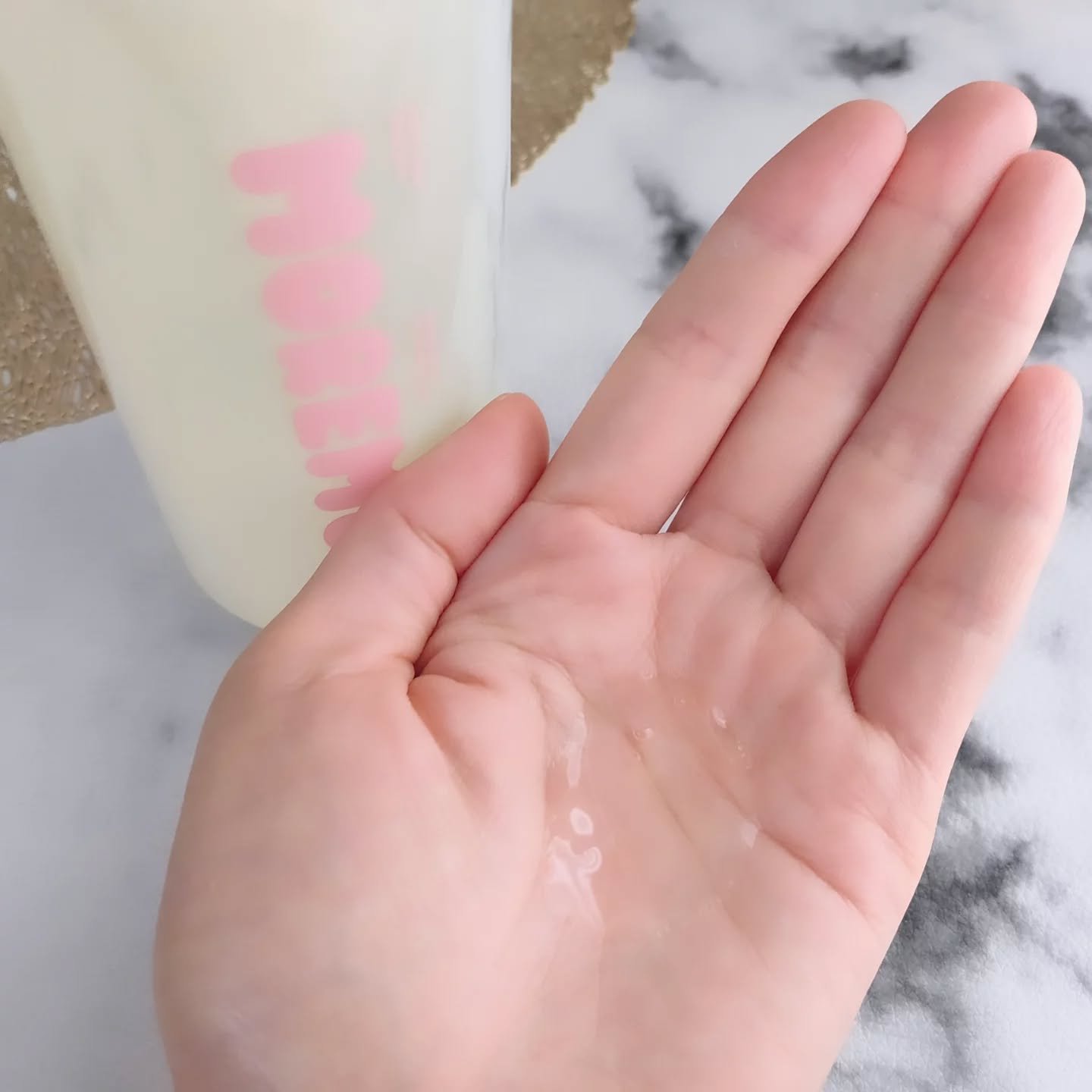 ヘアエッセンスディライトフルオイル 70ml / Hair Essence Delightful Oil 70ml/moremo/ヘアオイルを使ったクチコミ（3枚目）