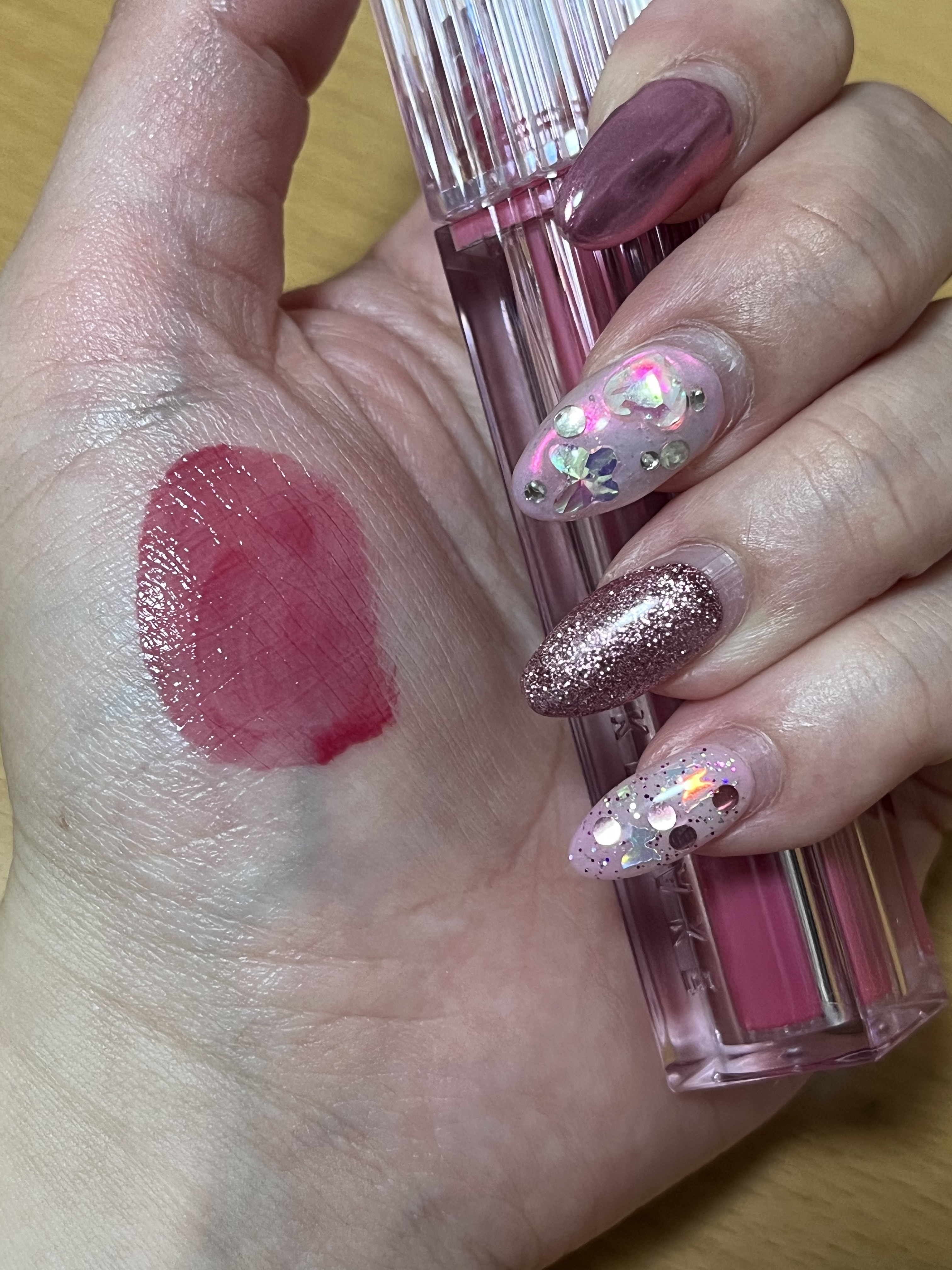 ウォーターカラーリングピュアティント/wakemake/リップティントを使ったクチコミ（3枚目）