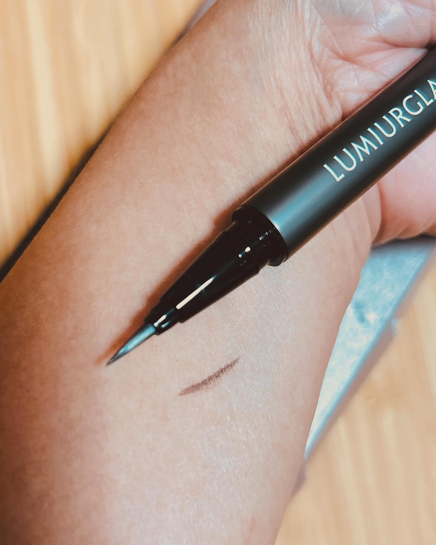 スキルレスライナー/LUMIURGLAS/リキッドアイライナーを使ったクチコミ（3枚目）