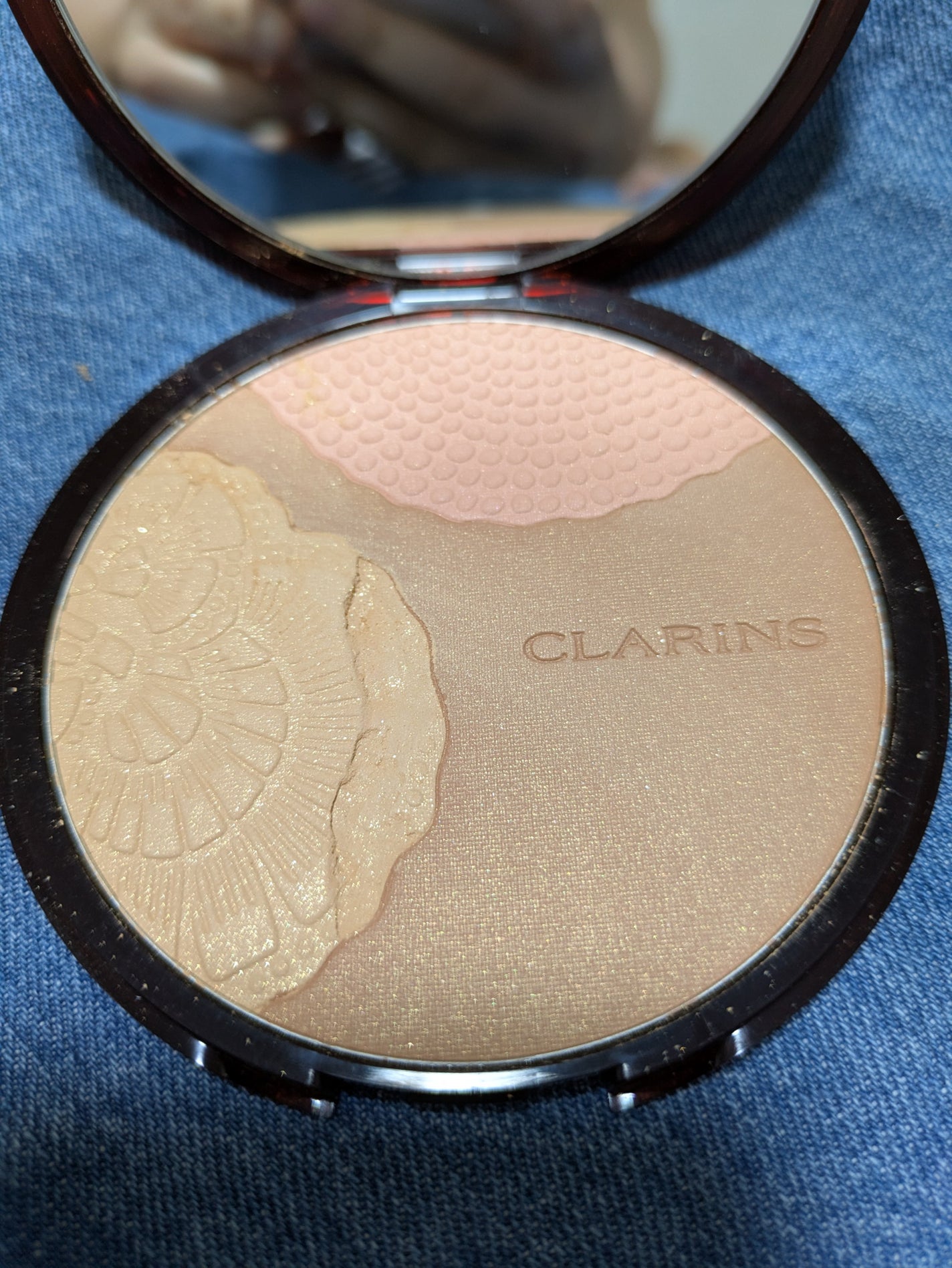 ブロンズ コンパクト/CLARINS/プレストパウダーを使ったクチコミ(1枚目)