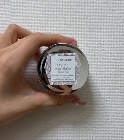 JILL STUART スタイリング ヘアバーム ホワイトフローラルのクチコミ「JILLSTUART
スタイリング ヘアバーム ホワイトフローラル
誕プレでもらったジェル.....」(1枚目)