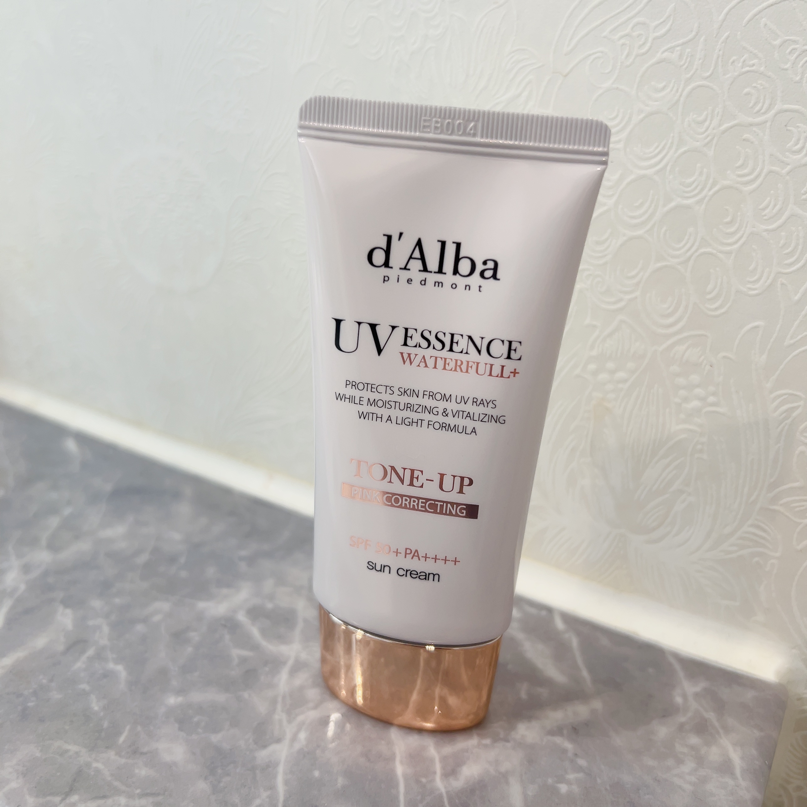 ウォータフルトーンアップサンクリーム/ダルバ/日焼け止めクリームを使ったクチコミ（2枚目）
