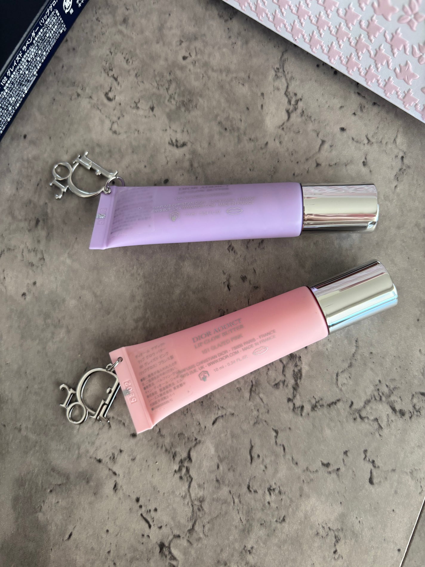 ぷぅぴぃ《紫コス部💜💗》 on LIPS 「ディオールアディクトリップグロウバターうるツヤリップを叶える、..」(2枚目)