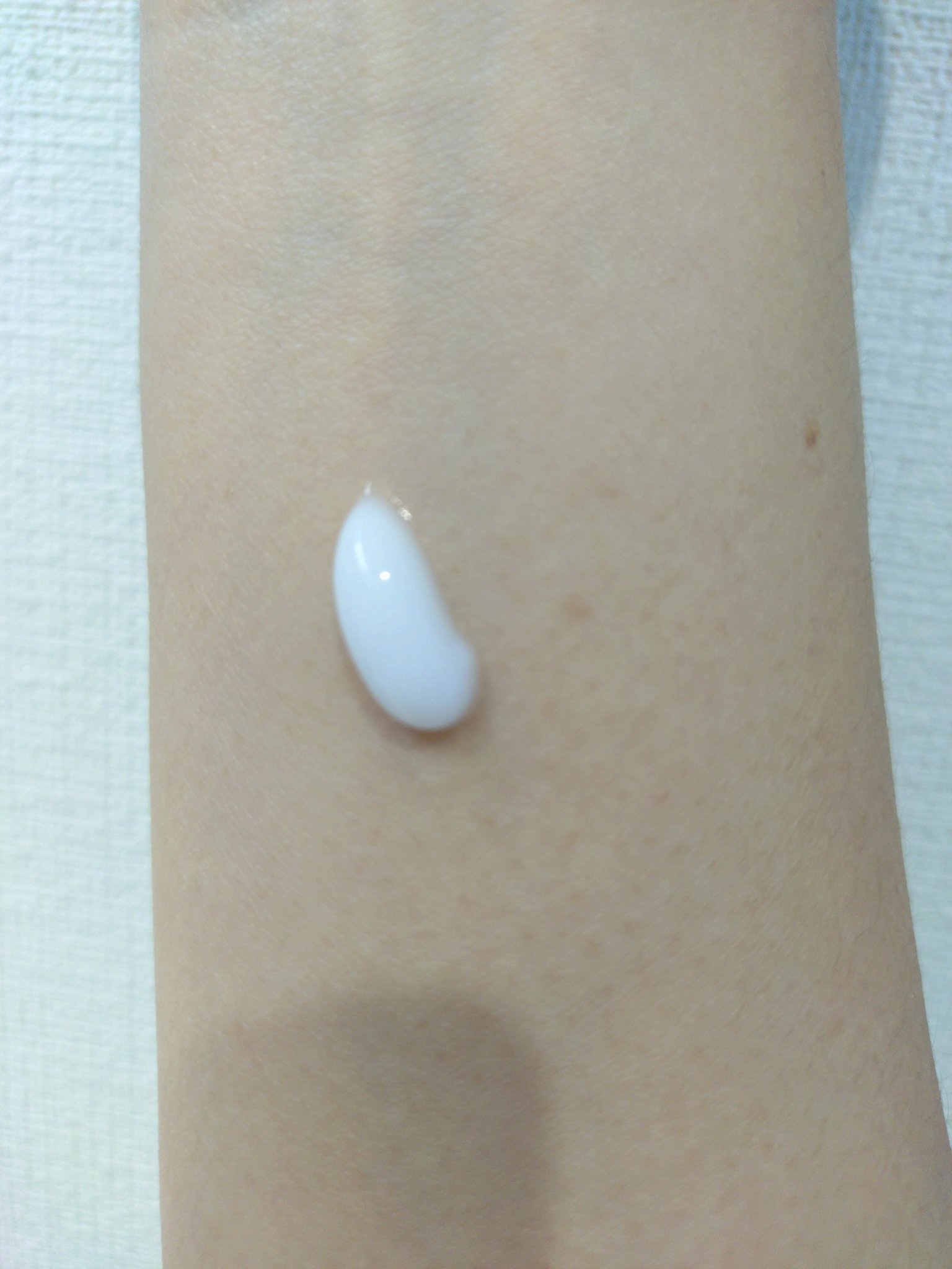 エッセンスインヘアミルク/オルビス/ヘアミルクを使ったクチコミ（2枚目）