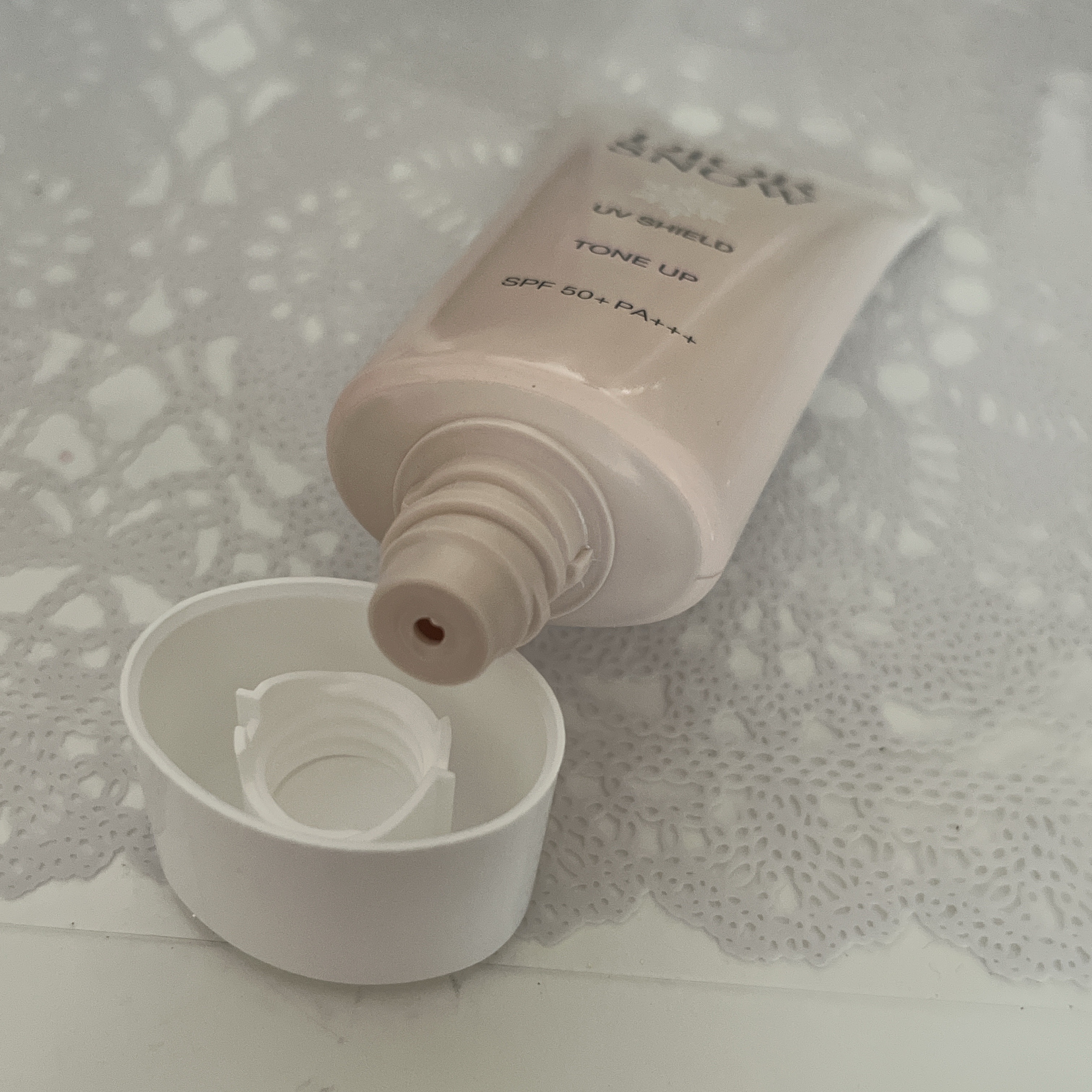 Dior ディオール スノー UVシールド トーンアップ 50+のクチコミ「Dior
ディオール スノー UVシールド トーンアップ 50+

❤️値段　¥7,480

.....」（3枚目）