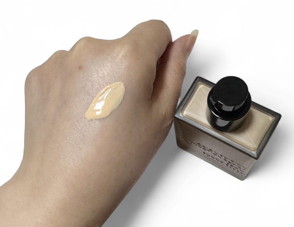 ロングウェア アクア ファンデーション/FUNNY ELVES方里/リキッドファンデーションを使ったクチコミ（2枚目）