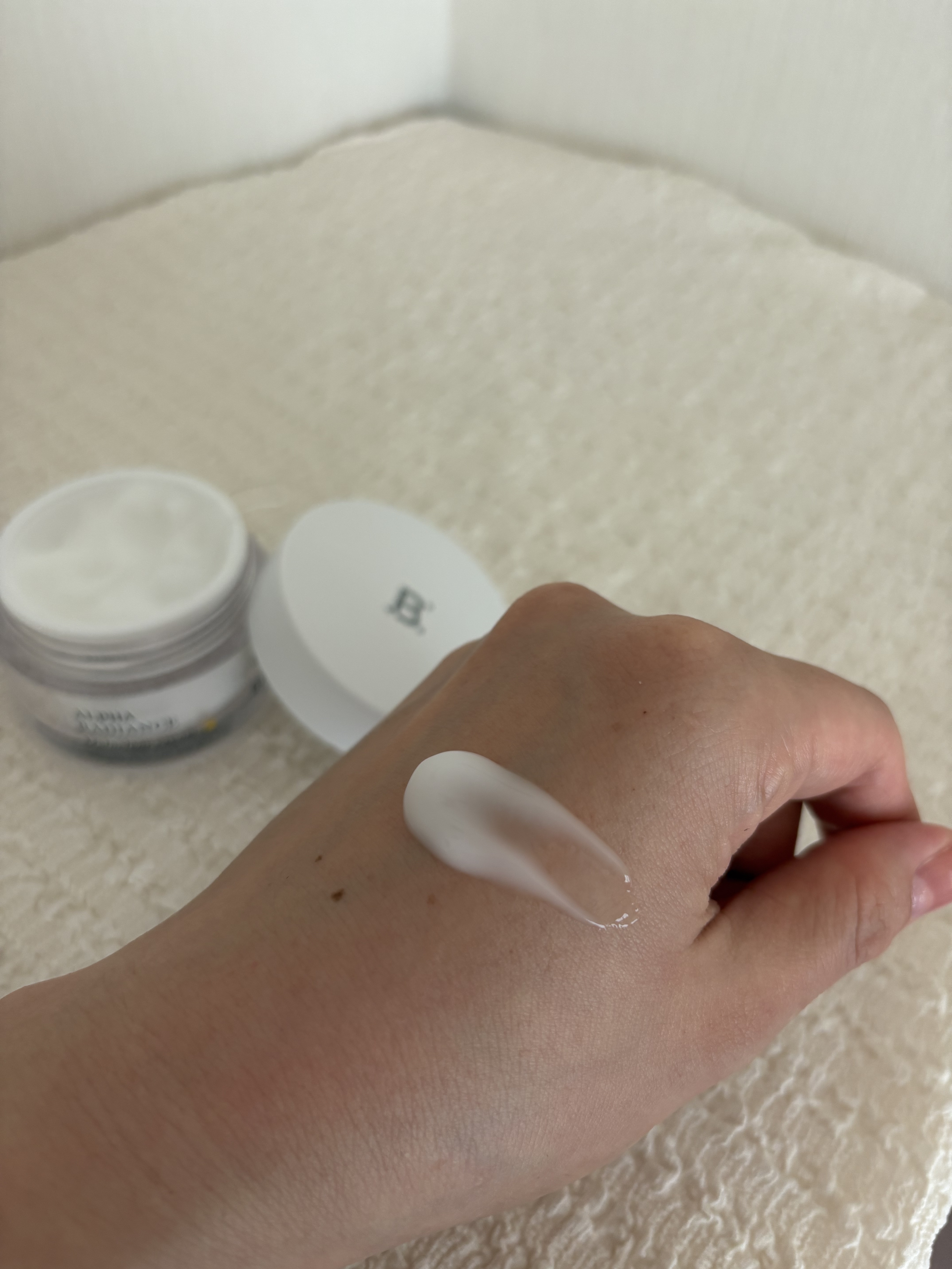 アルファラディアンスメラクリア クリーム/BANOBAGI/フェイスクリームを使ったクチコミ（3枚目）