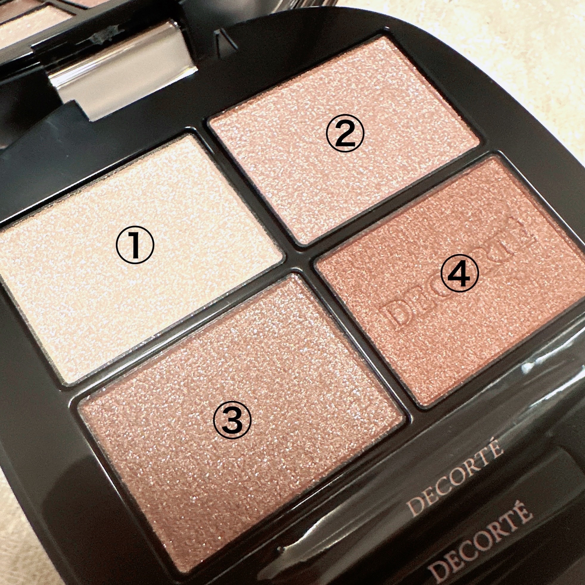 スキンシャドウ デザイニング パレット/DECORTÉ/アイシャドウパレットを使ったクチコミ（2枚目）