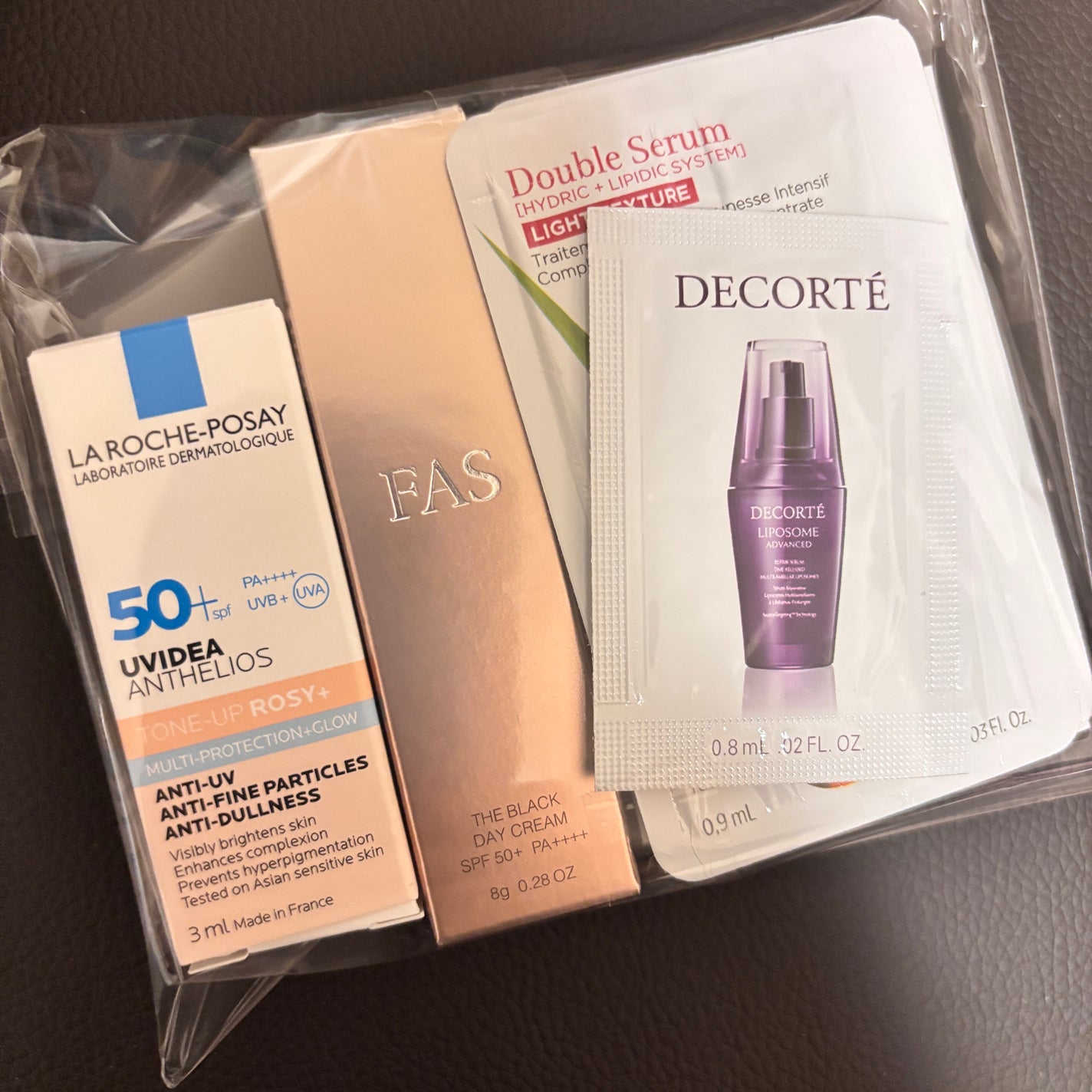 かれん on LIPS 「こんにちは♪今回は雑誌マキア 最新号、8月号の付録をご紹介しま..」(3枚目)