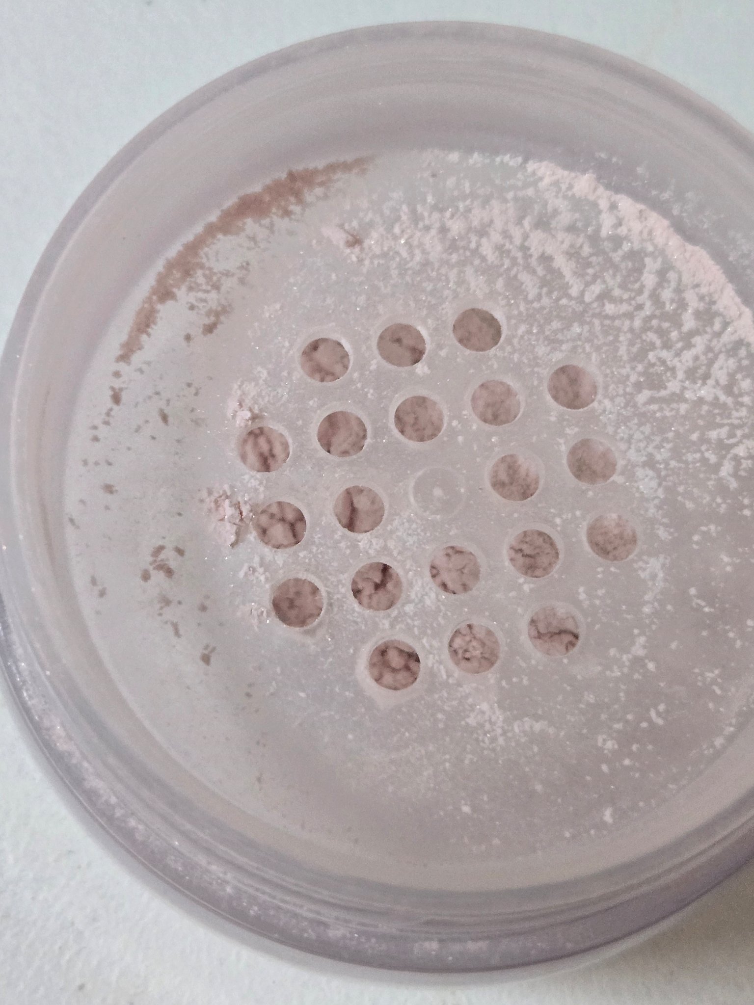 フェイスパウダー 80 glow pink/DECORTÉ/ルースパウダーを使ったクチコミ（2枚目）