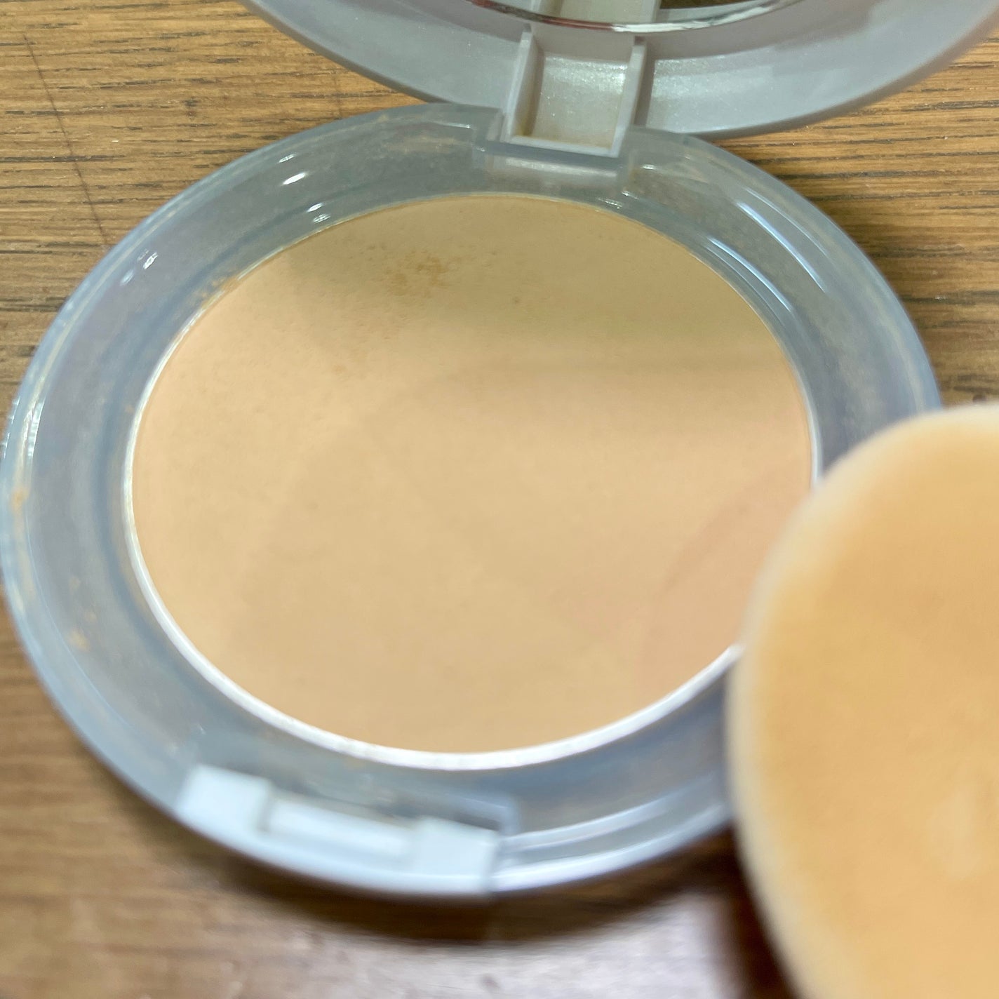 マットシフォン ライトファンデーションUV/KiSS/パウダーファンデーションを使ったクチコミ(4枚目)