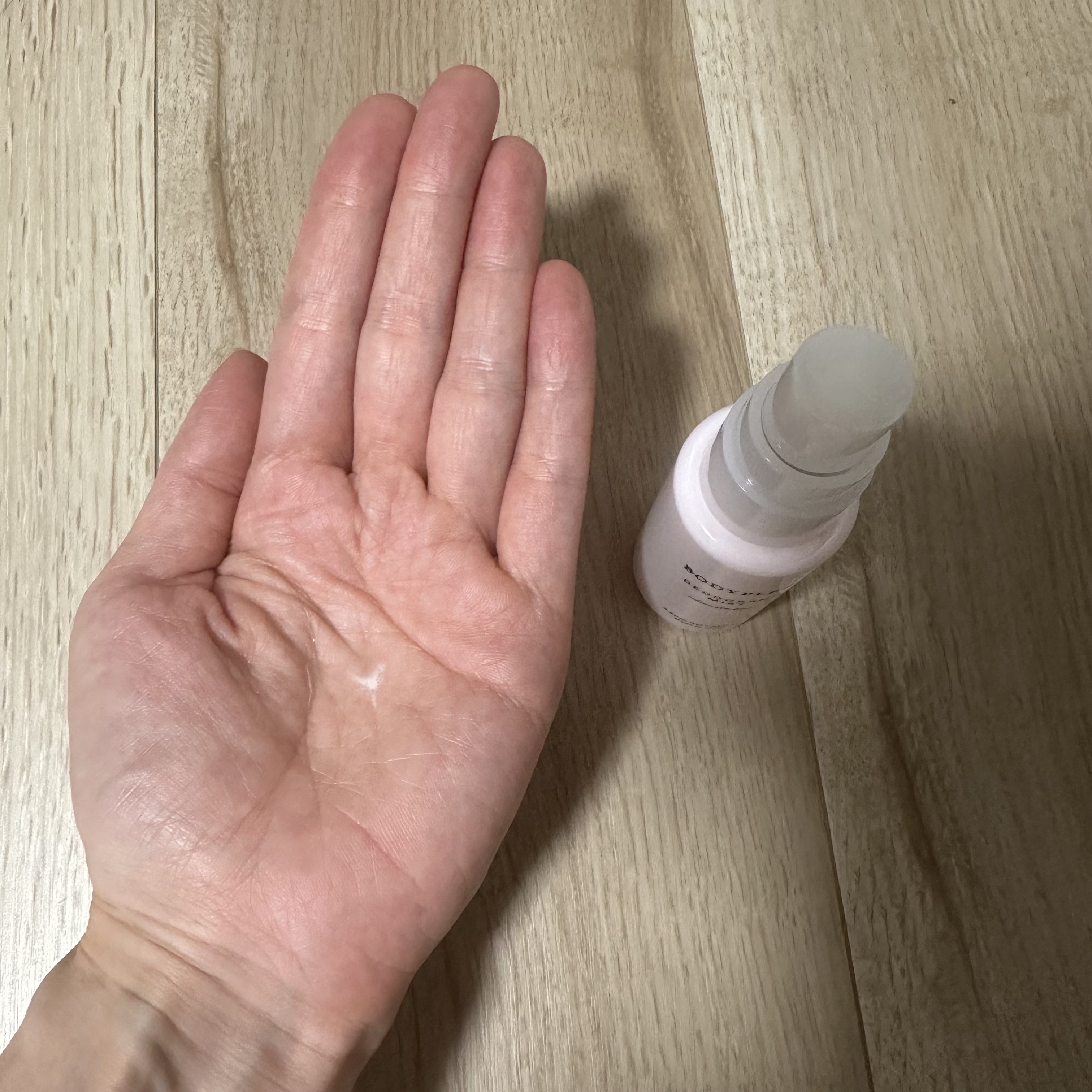 BODYPLEX 薬用デオドラントミストのクチコミ「デリケートゾーンに直接ミストして使えるのが便利！
香りもいいです。..」（3枚目）