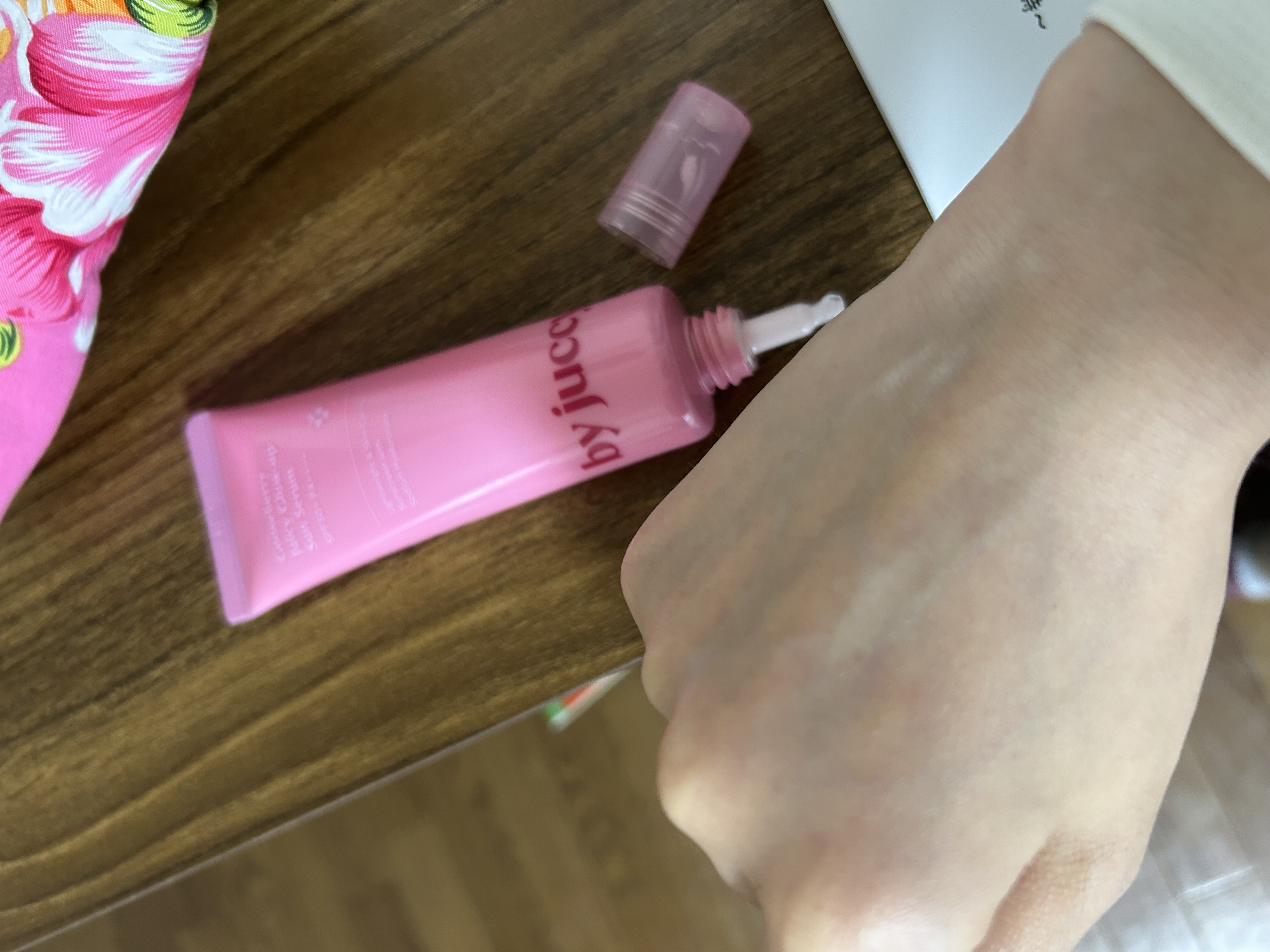 Gooseberry Juicy Glow-up Sun Serum/By Juccy/日焼け止めミルクを使ったクチコミ（1枚目）