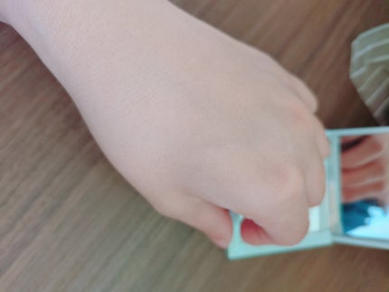 ネビュラ プレストパウダー/FUNNY ELVES方里/プレストパウダーを使ったクチコミ(4枚目)