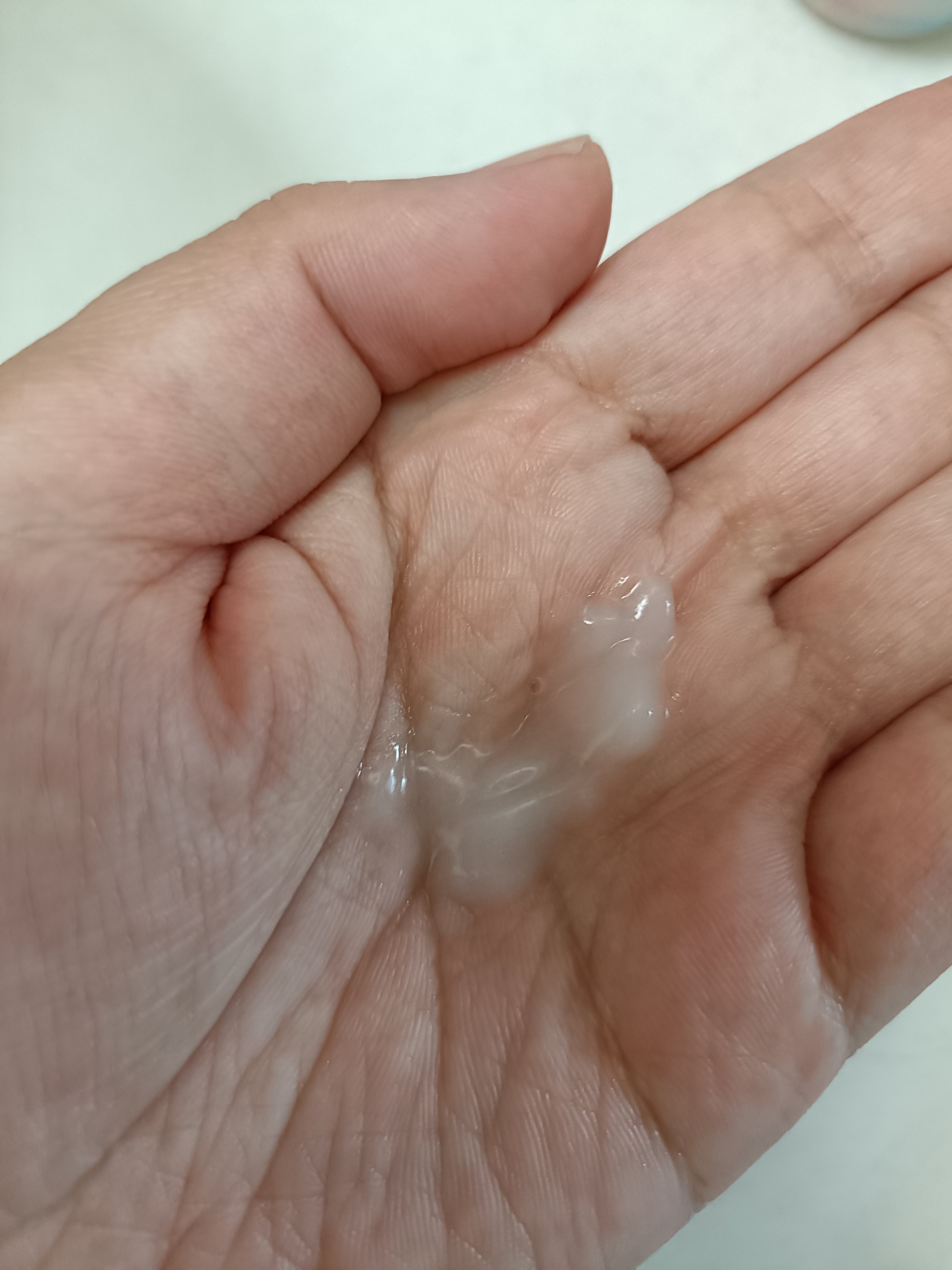 エッセンシャル プレミアム うるりジェリーミルク/エッセンシャル/ヘアミルクを使ったクチコミ（2枚目）