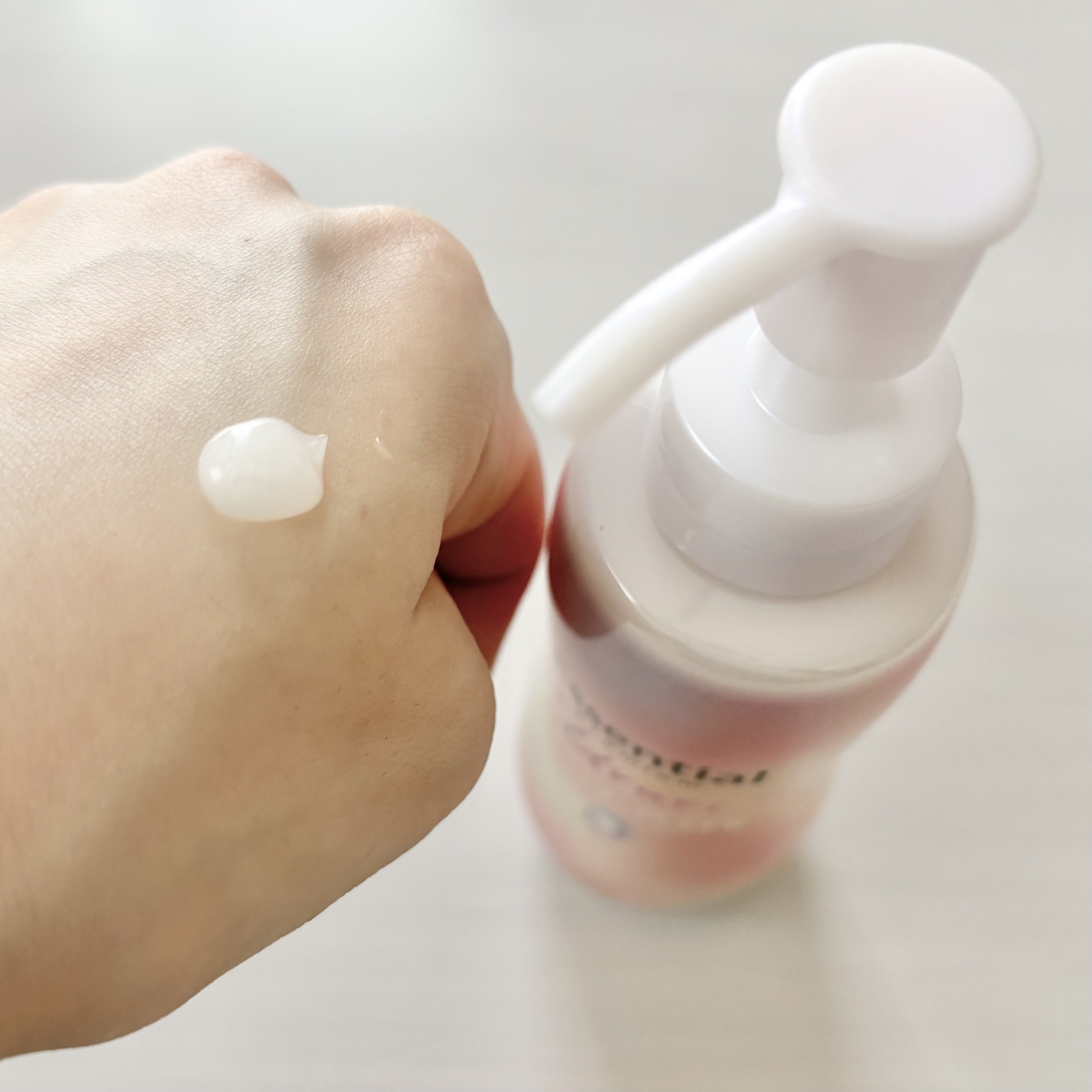 エッセンシャル プレミアム うるりジェリーミルク/エッセンシャル/ヘアミルクを使ったクチコミ（2枚目）