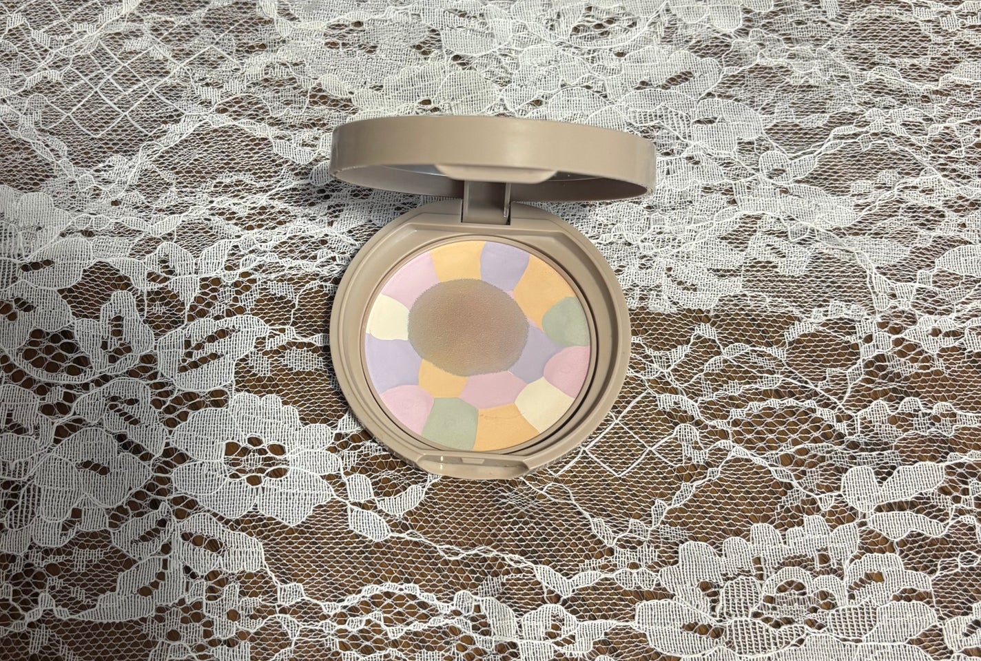 マシュマロフィニッシュパウダー ~Abloom~/キャンメイク/プレストパウダーを使ったクチコミ(1枚目)