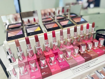 プラダ ライト グローイング リップバーム/PRADA BEAUTY/リップバームを使ったクチコミ(4枚目)