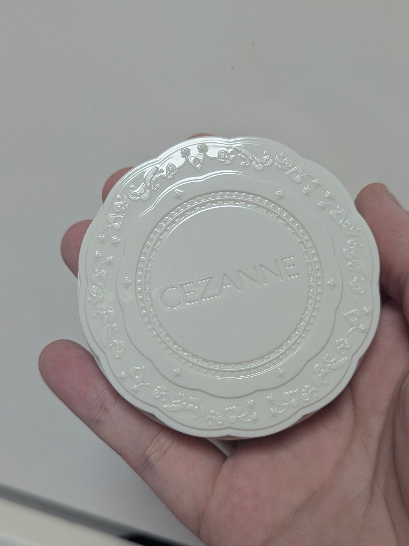 UVシルクカバーパウダー/CEZANNE/プレストパウダーを使ったクチコミ(4枚目)