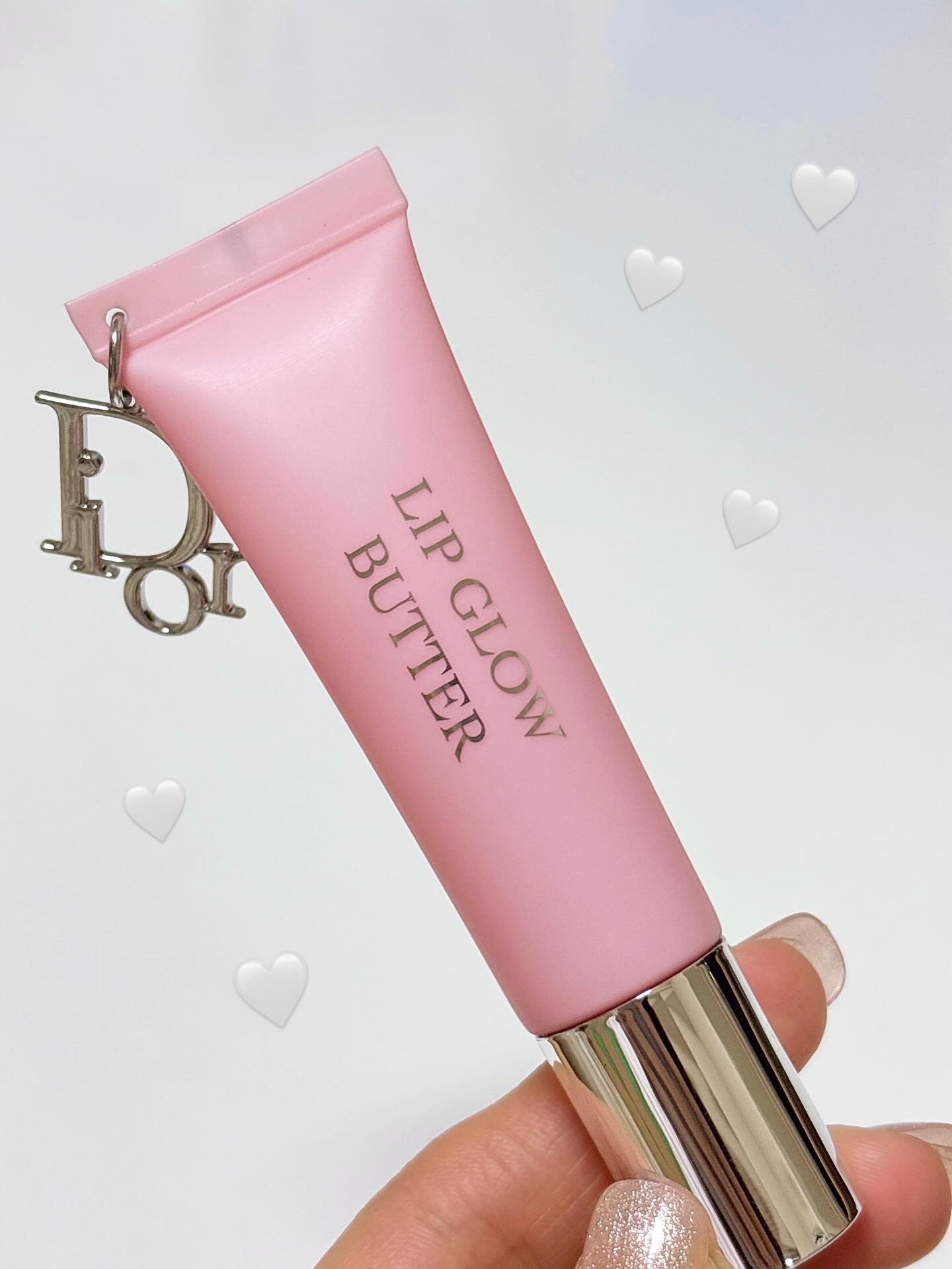 きゃわぴぴぴ👼💗💗🪄

ぴかんぴかんのうるちゅるになります🎀
チャーム付きコスメなんてはじめて！

#dior 
#コスメ購入品