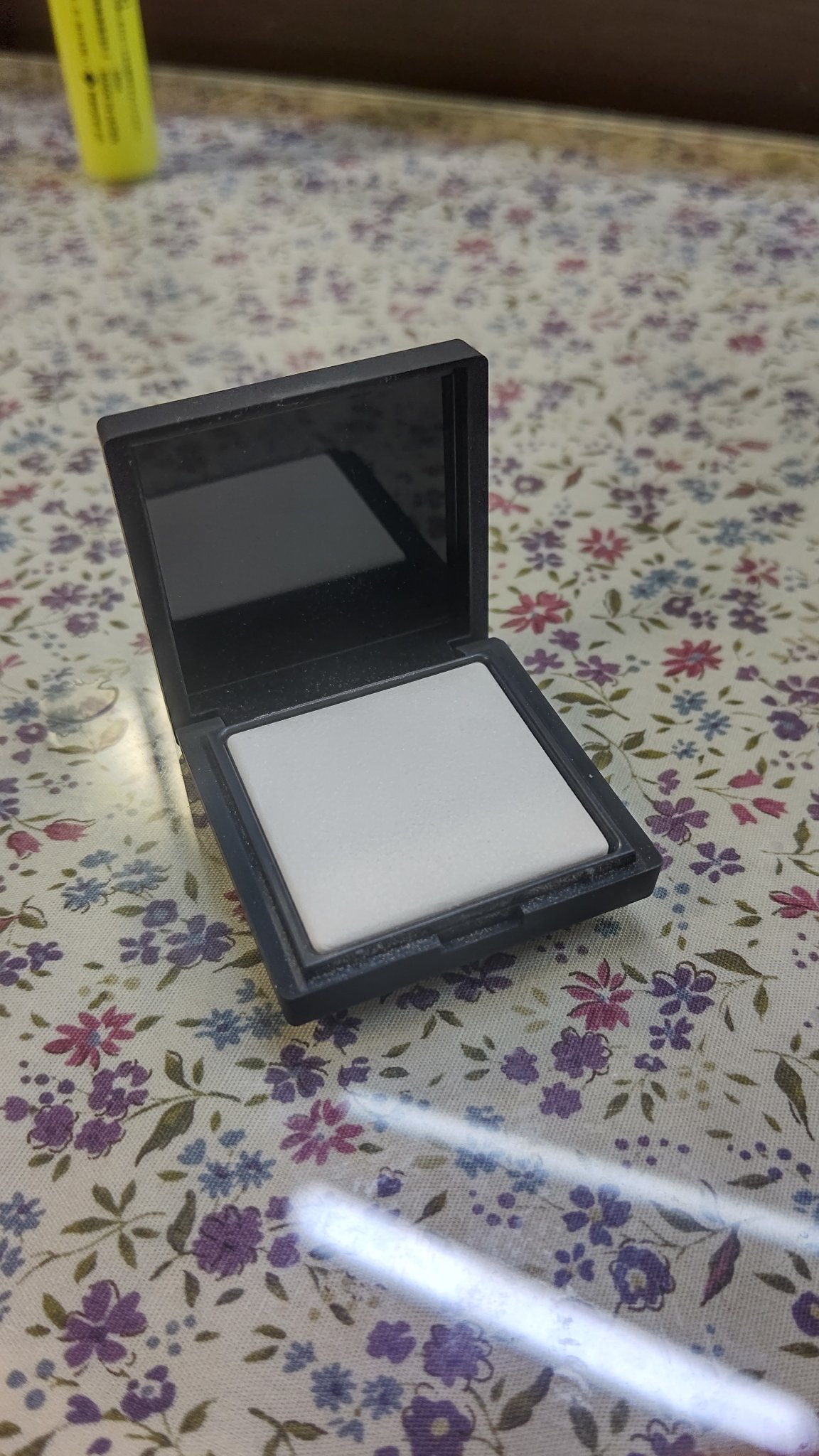 ライトリフレクティングセッティングパウダー　プレスト　N/NARS/プレストパウダーを使ったクチコミ（2枚目）