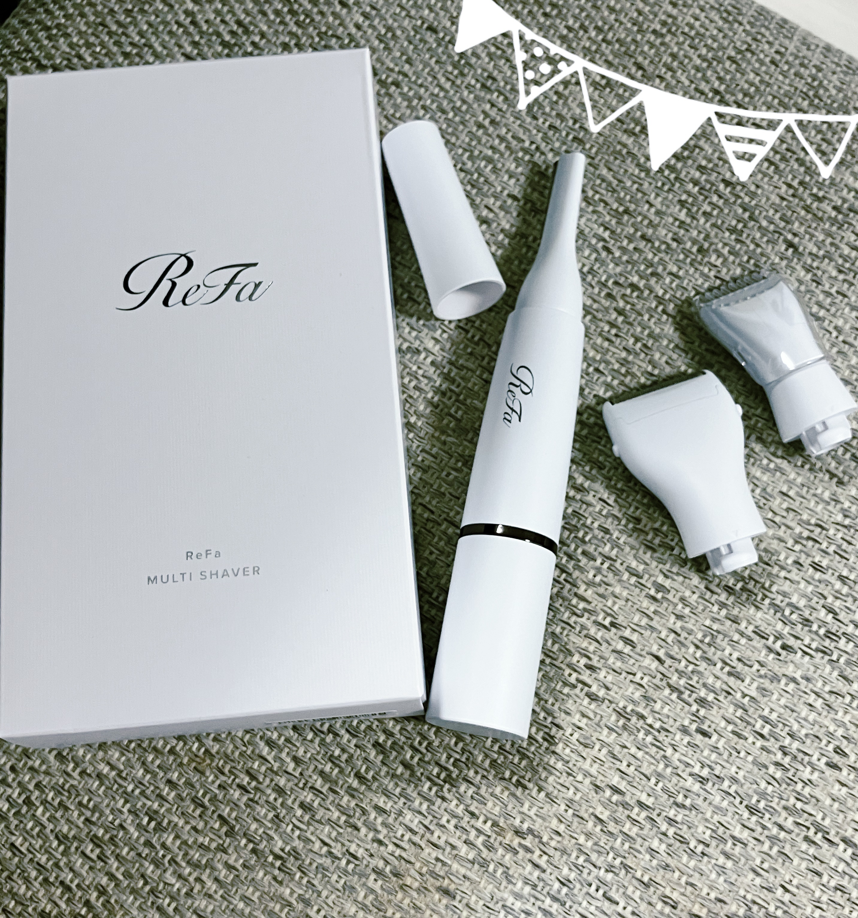 ReFa マルチシェーバー


肌傷付けないってみたので購入したけど1年経たずに壊れた😭

I字は普通に切れるし肌荒れしてしまったから別のアタッチメントにした方がいいです…

1番右のやつが剃れるし肌荒れもしなくて良かった！


なんで壊