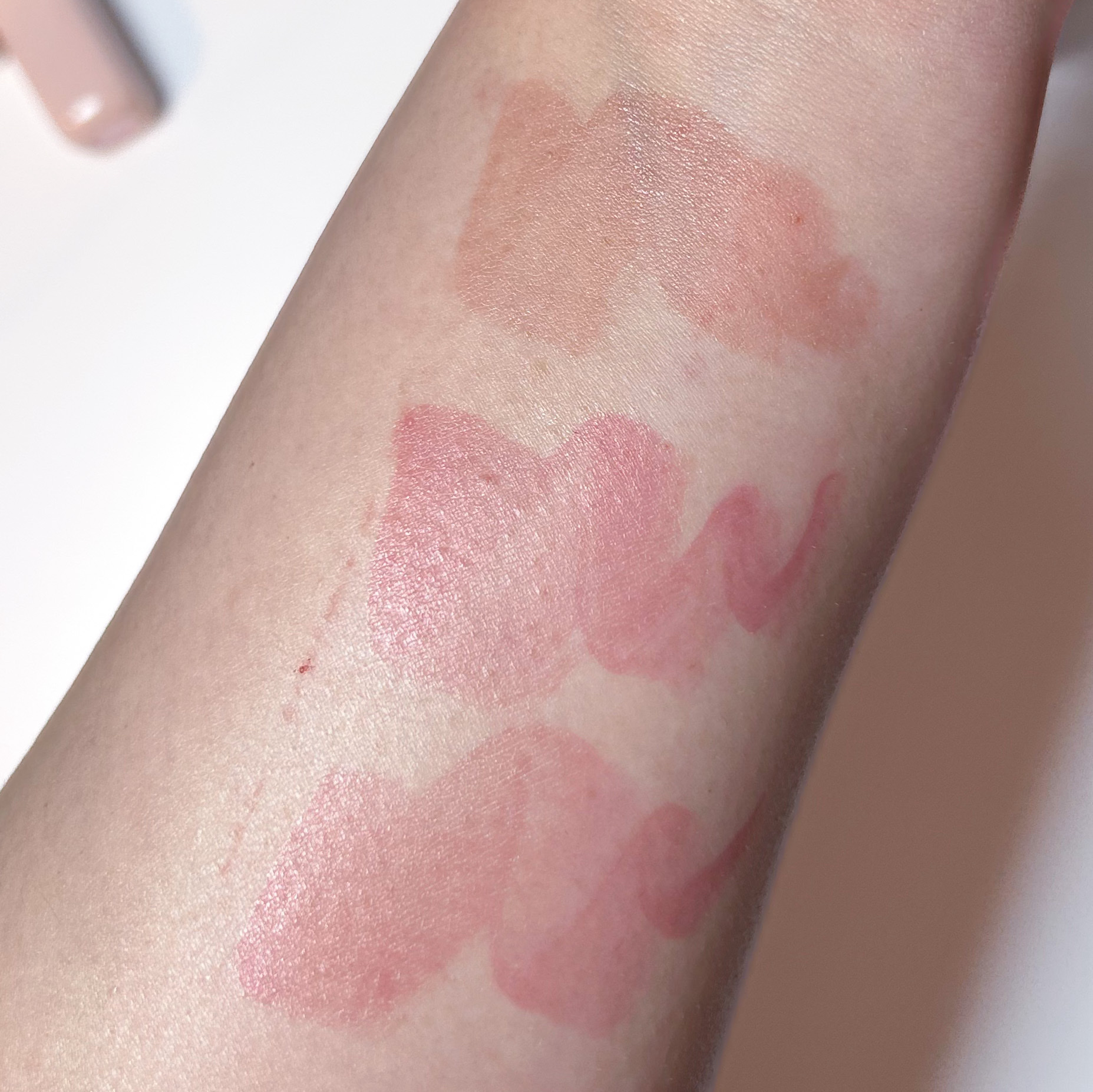 ジェントルキスグロウティント/Tooq/リップティントを使ったクチコミ（3枚目）