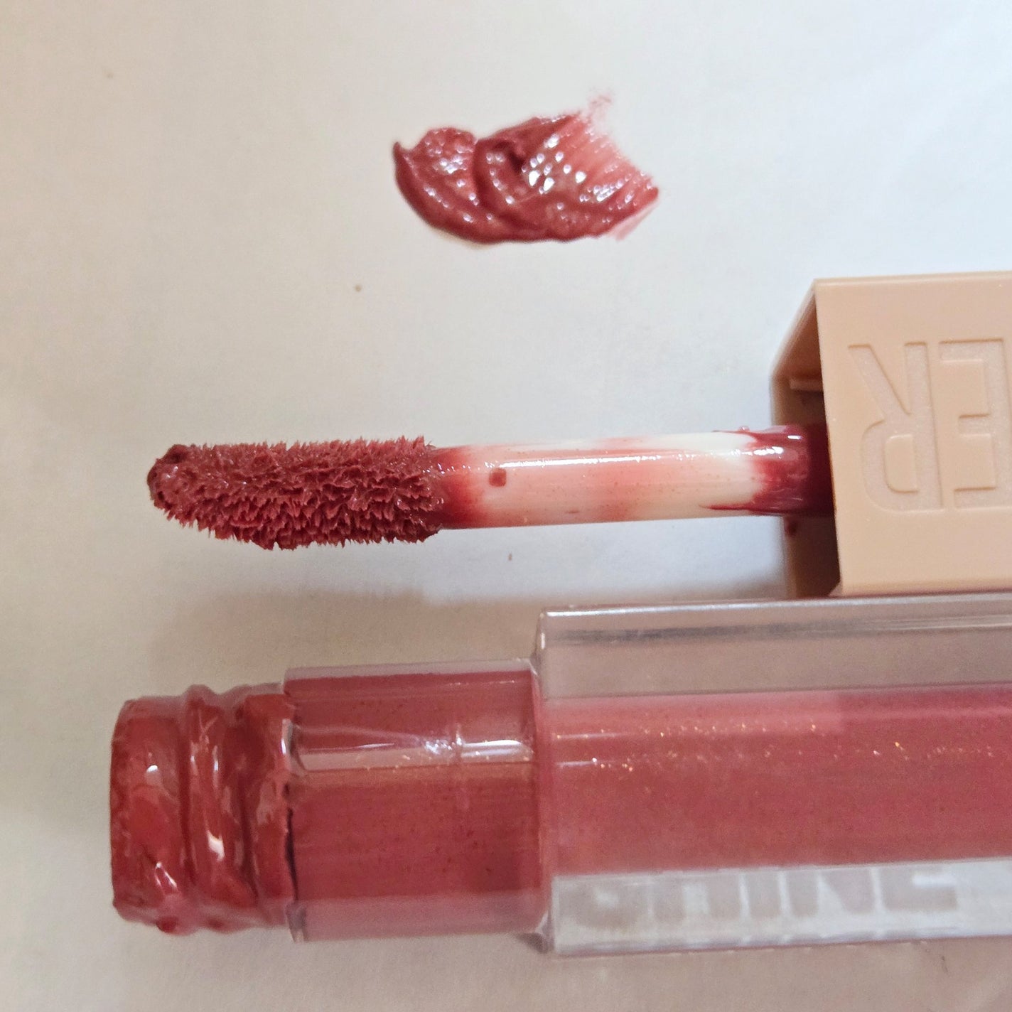 リフターシャイン/MAYBELLINE NEW YORK/リップグロスを使ったクチコミ(1枚目)