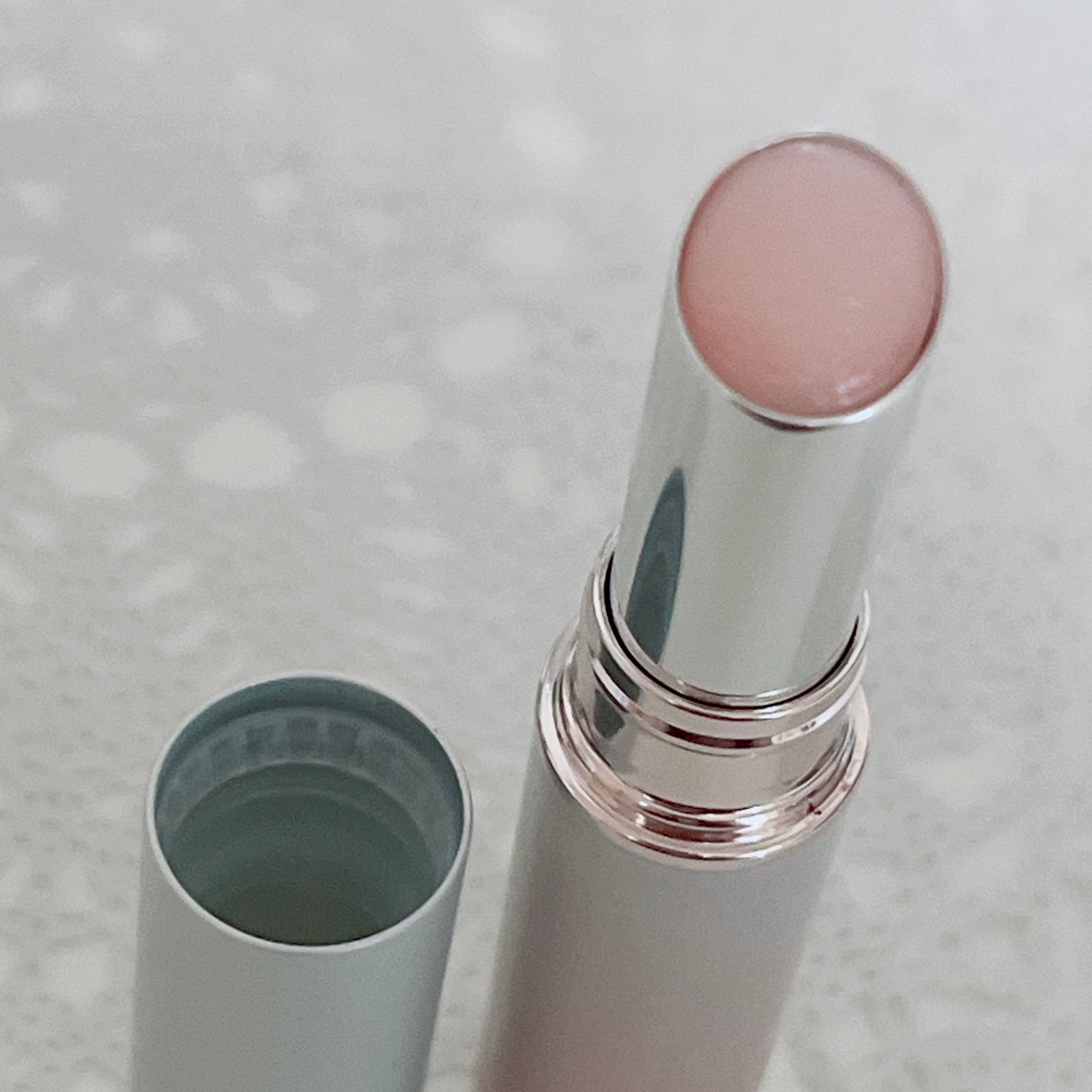 サクラヴェールリップ/パラドゥ/リップクリームを使ったクチコミ(3枚目)