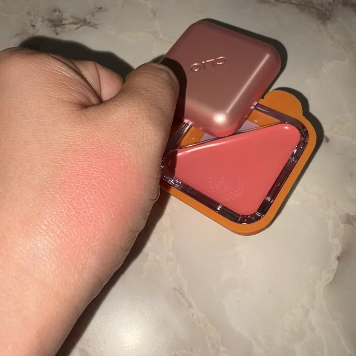 エッセンシャル リップチーク タップ/CLIO/ジェル・クリームチークを使ったクチコミ（3枚目）