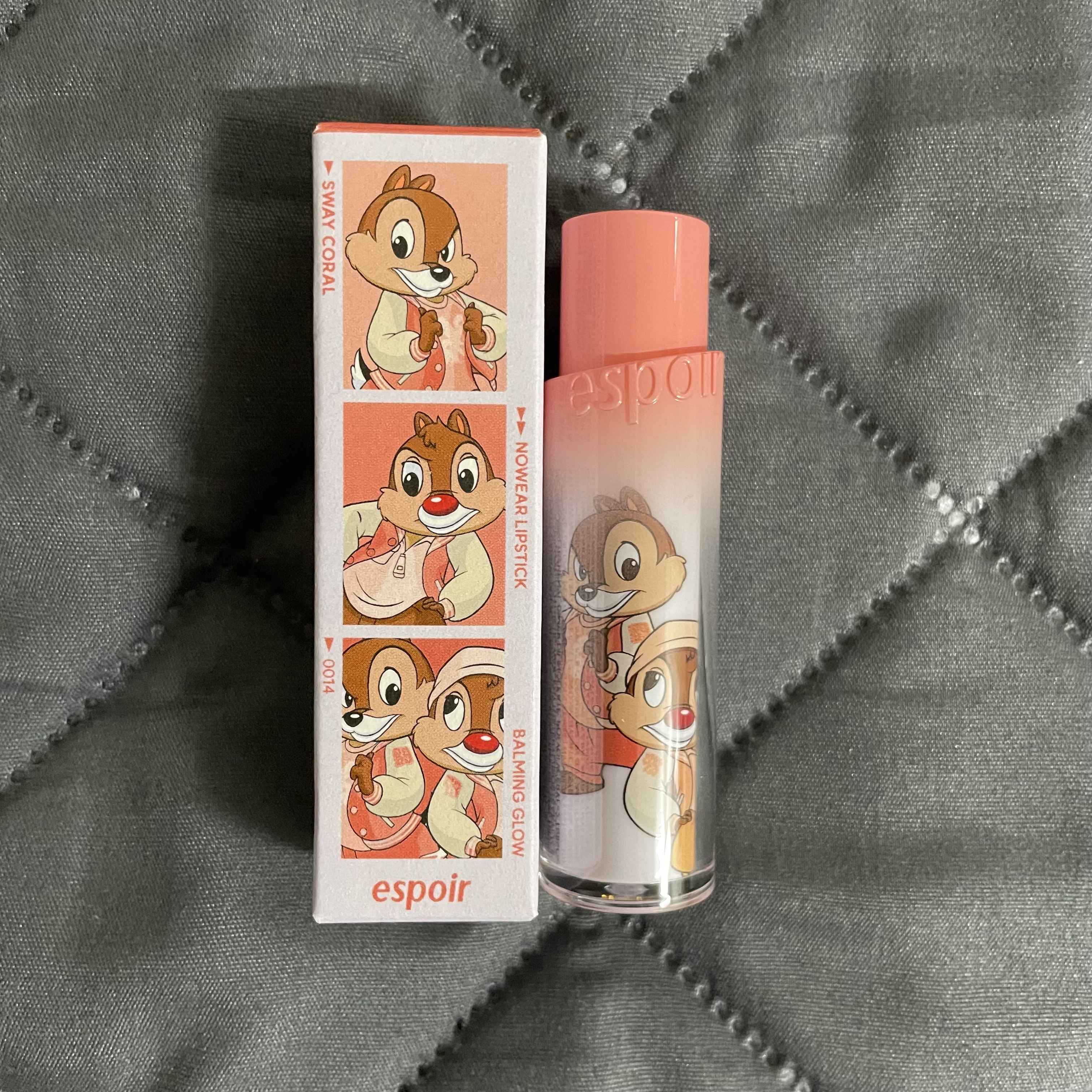 ノーウェアリップスティック バーミンググロー 14 スウェーコーラル(ディズニーエディション)/espoir/口紅を使ったクチコミ（1枚目）