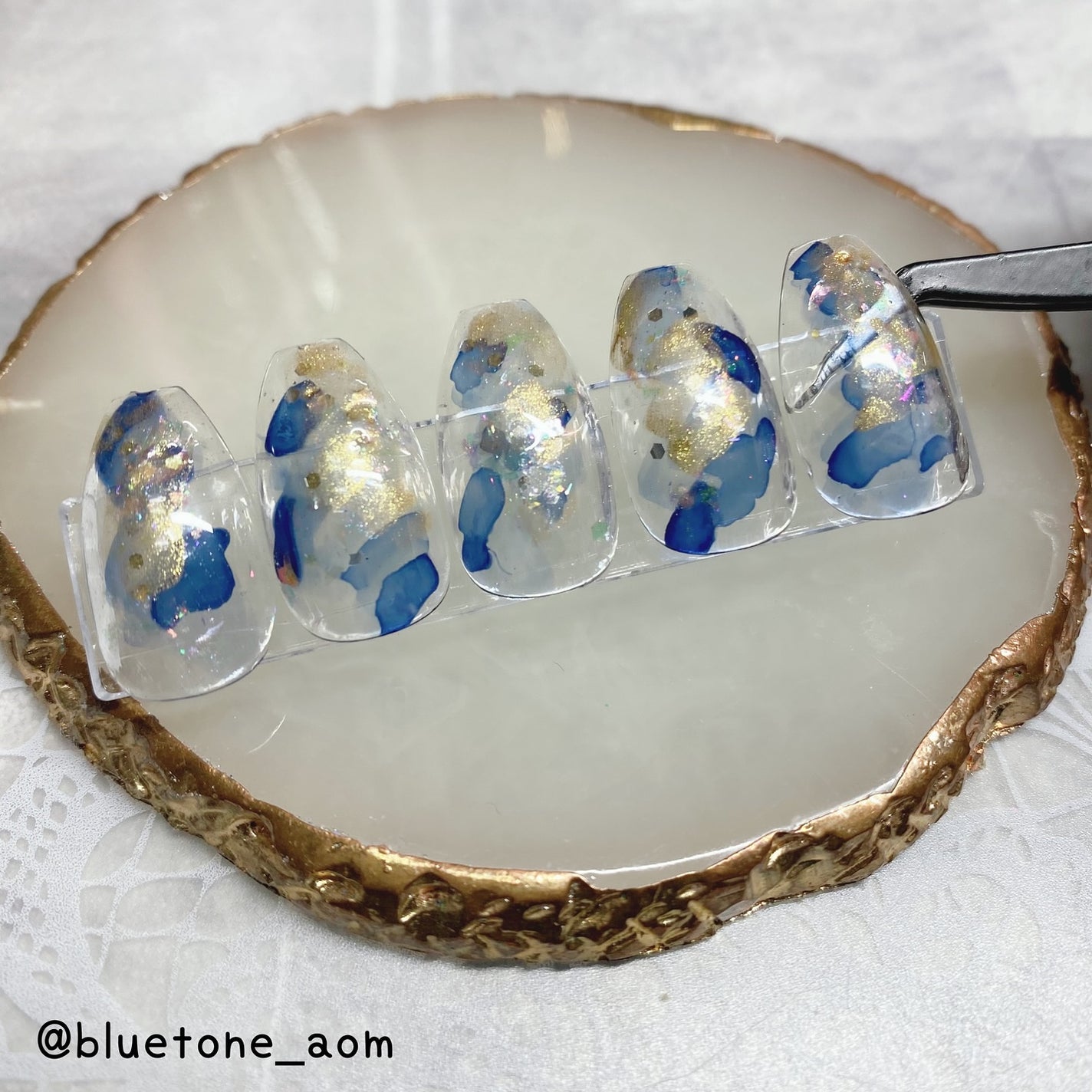 ⋆͛🦖⋆͛aomi on LIPS 「インクニュアンスネイルホログラムはPLANETNAILさんのポ..」(2枚目)