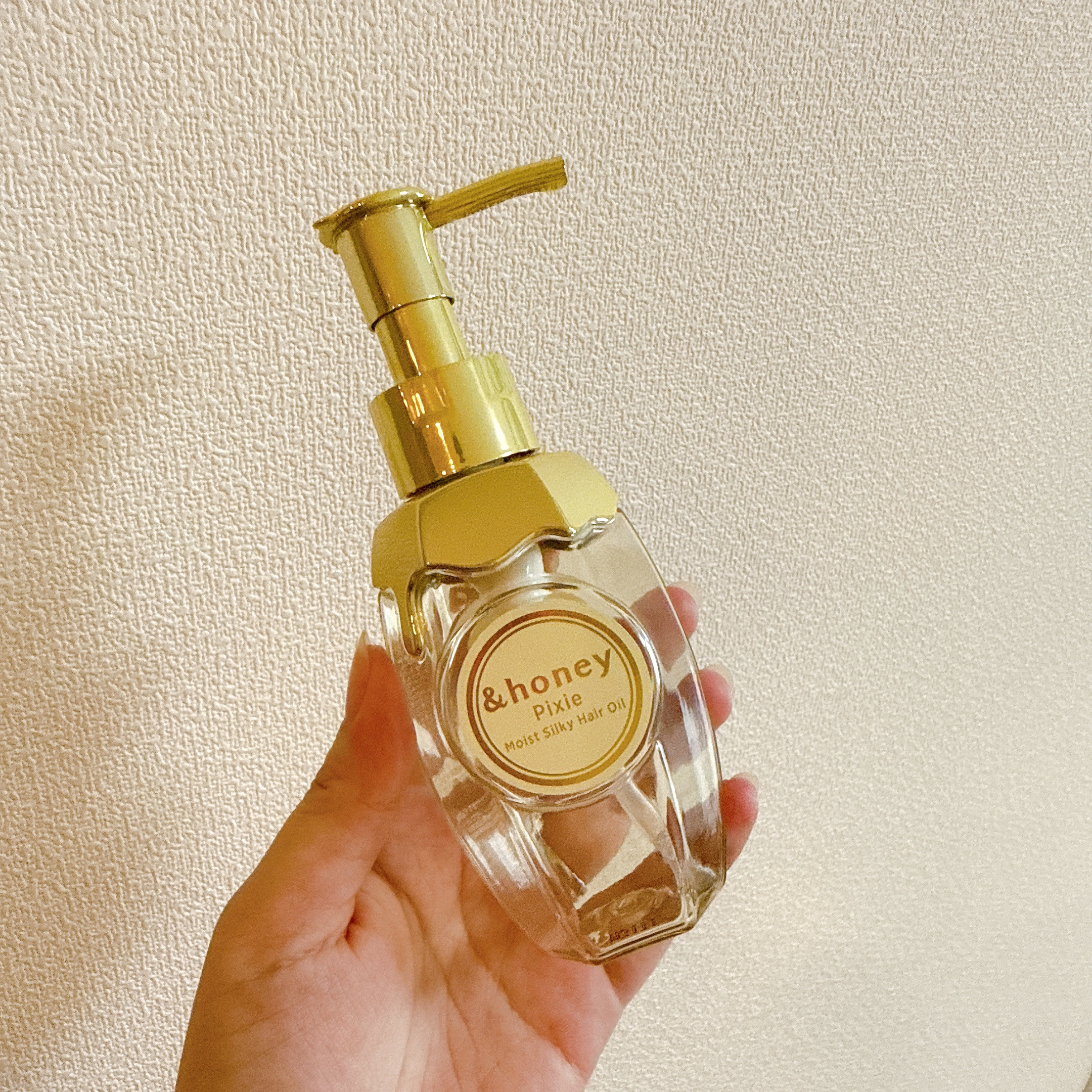 &honey アンドハニー ピクシー モイストシルキー ヘアオイル3.0のクチコミ「使い切り！はちみつの甘い香りがして好きでした。
単品だとまとまる力はちょっと弱いかな？と思った.....」（1枚目）