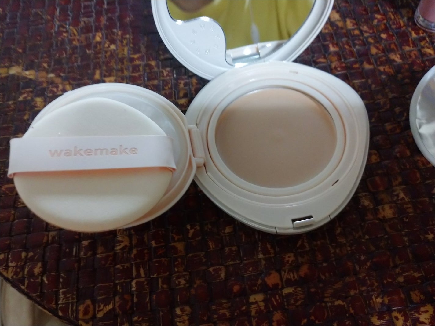 ウォーターグロウコーティングバーム/wakemake/クリーム・エマルジョンファンデーションを使ったクチコミ(2枚目)