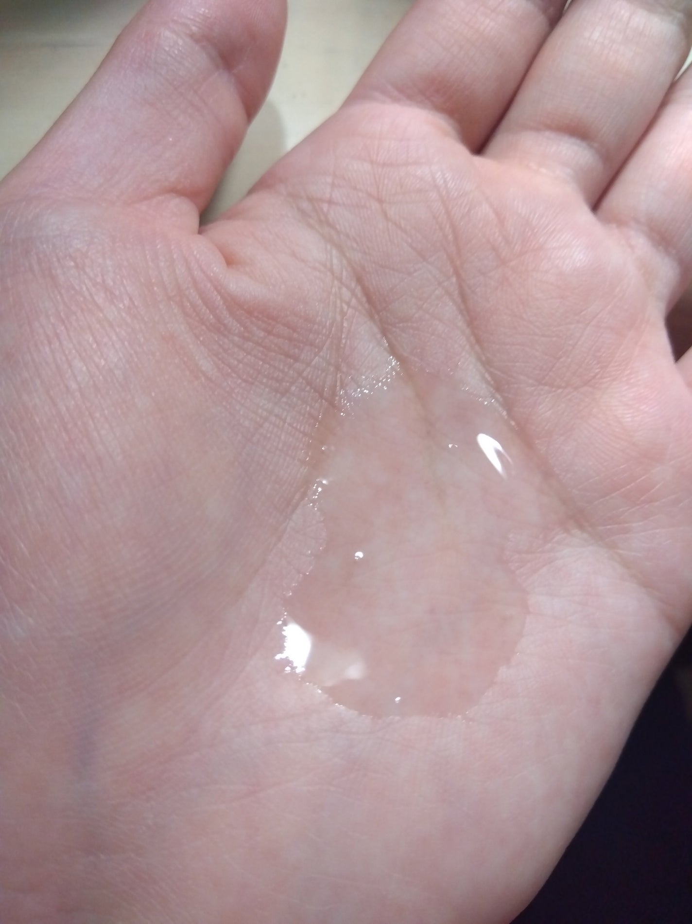 エッセンシャル プレミアム うるりキラリオイル/エッセンシャル/ヘアオイルを使ったクチコミ(2枚目)