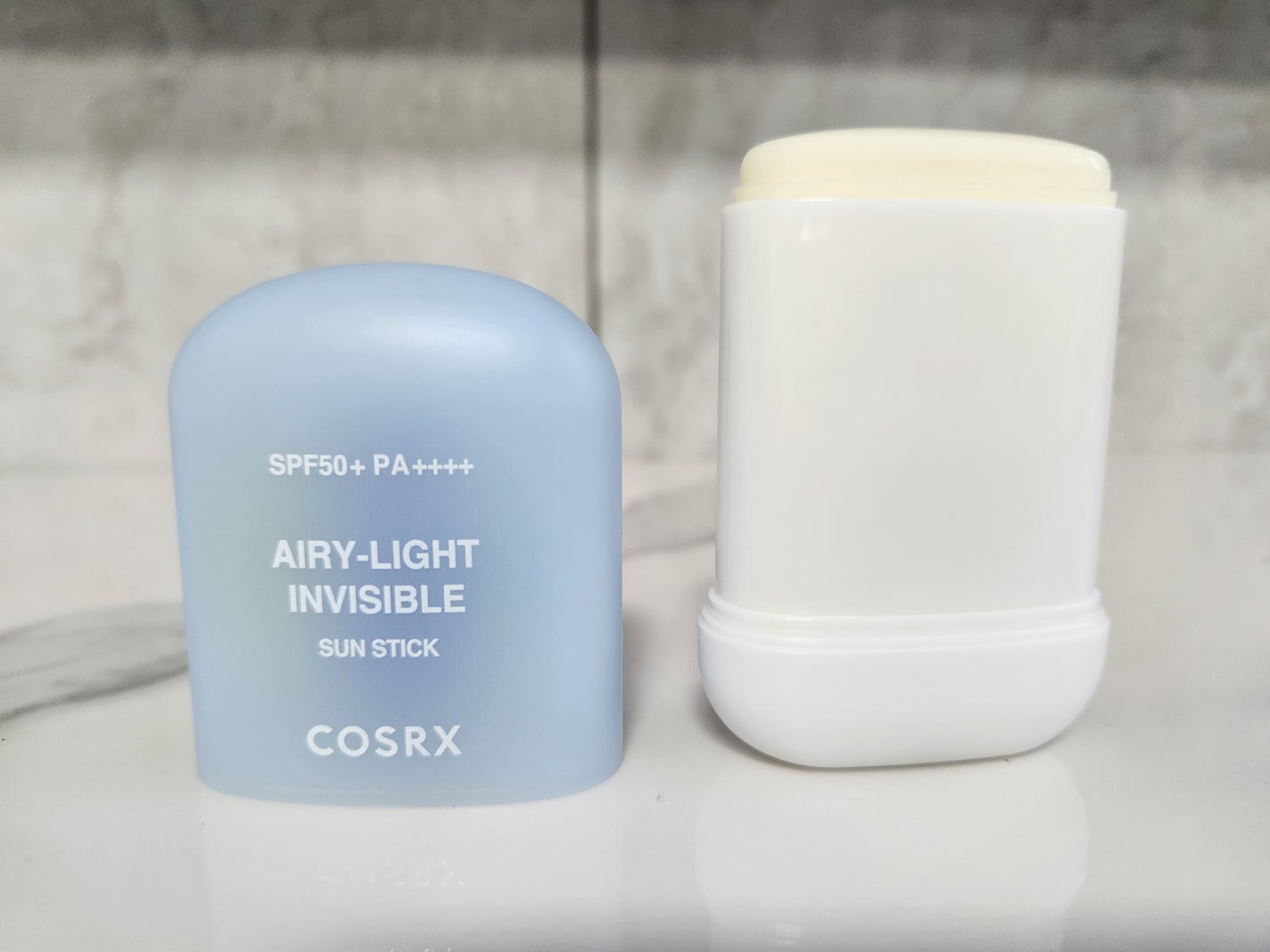 エアリーライト 透明UVスティック/COSRX/日焼け止めスティックを使ったクチコミ(2枚目)