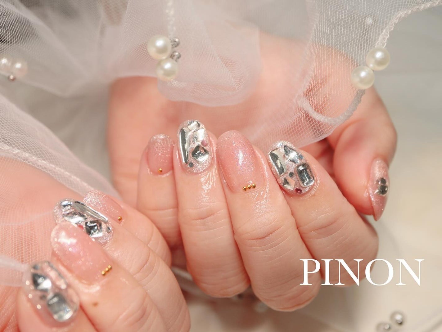 shino on LIPS 「bijounailクリスタルが輝いています☺︎✨マグネットグラ..」(1枚目)