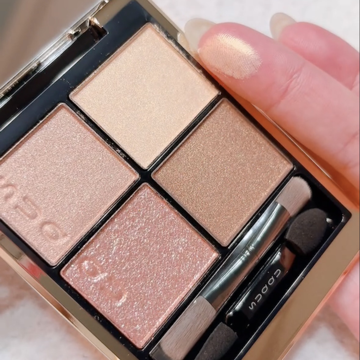 シグニチャー カラー アイズ/SUQQU/アイシャドウパレットを使ったクチコミ（3枚目）