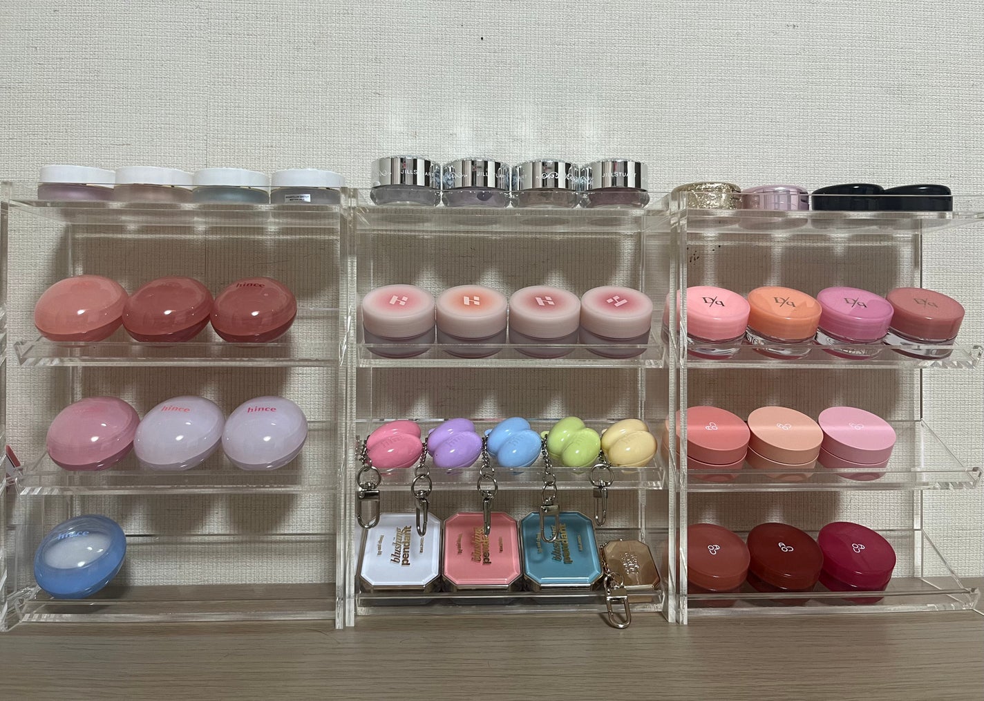 akarikai on LIPS 「私のコスメ収納パート1基本的には、韓国コスメが大好き💕韓国コス..」(4枚目)