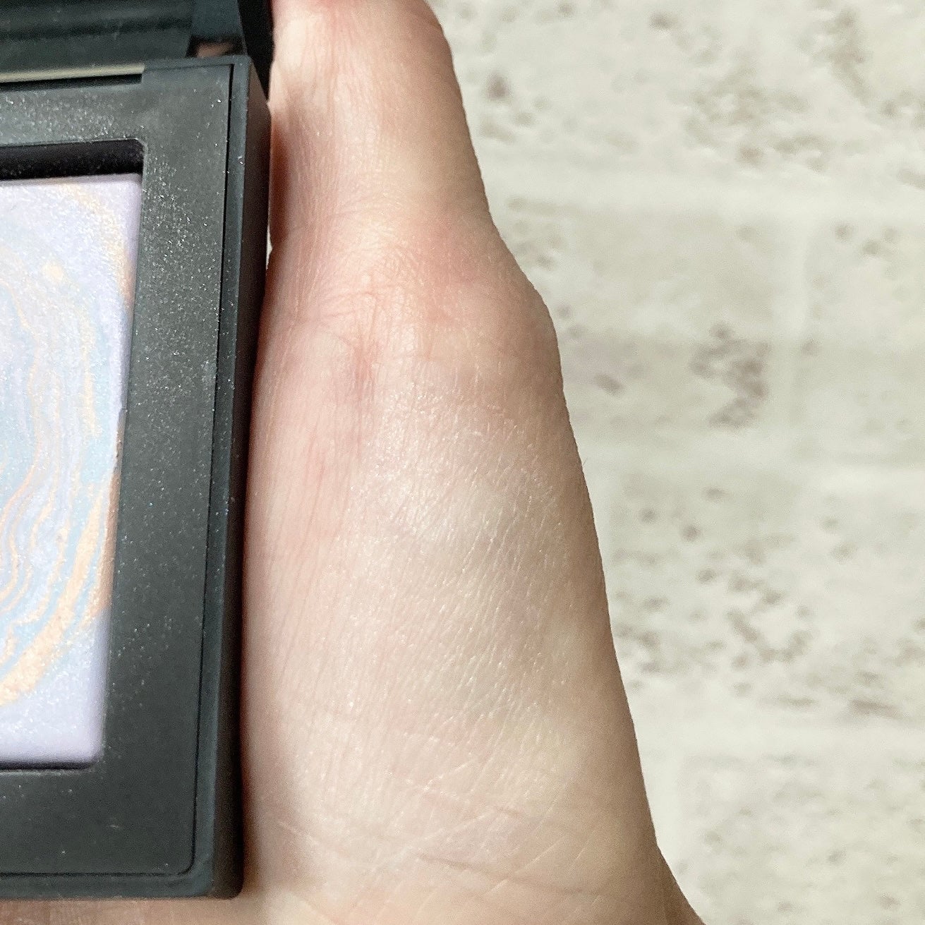 ライトリフレクティング プリズマティックパウダー/NARS/プレストパウダーを使ったクチコミ(2枚目)