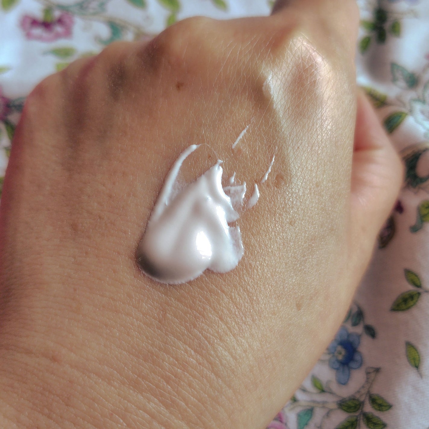 スキンアクア トーンアップUVエッセンス/スキンアクア/日焼け止めクリームを使ったクチコミ(4枚目)